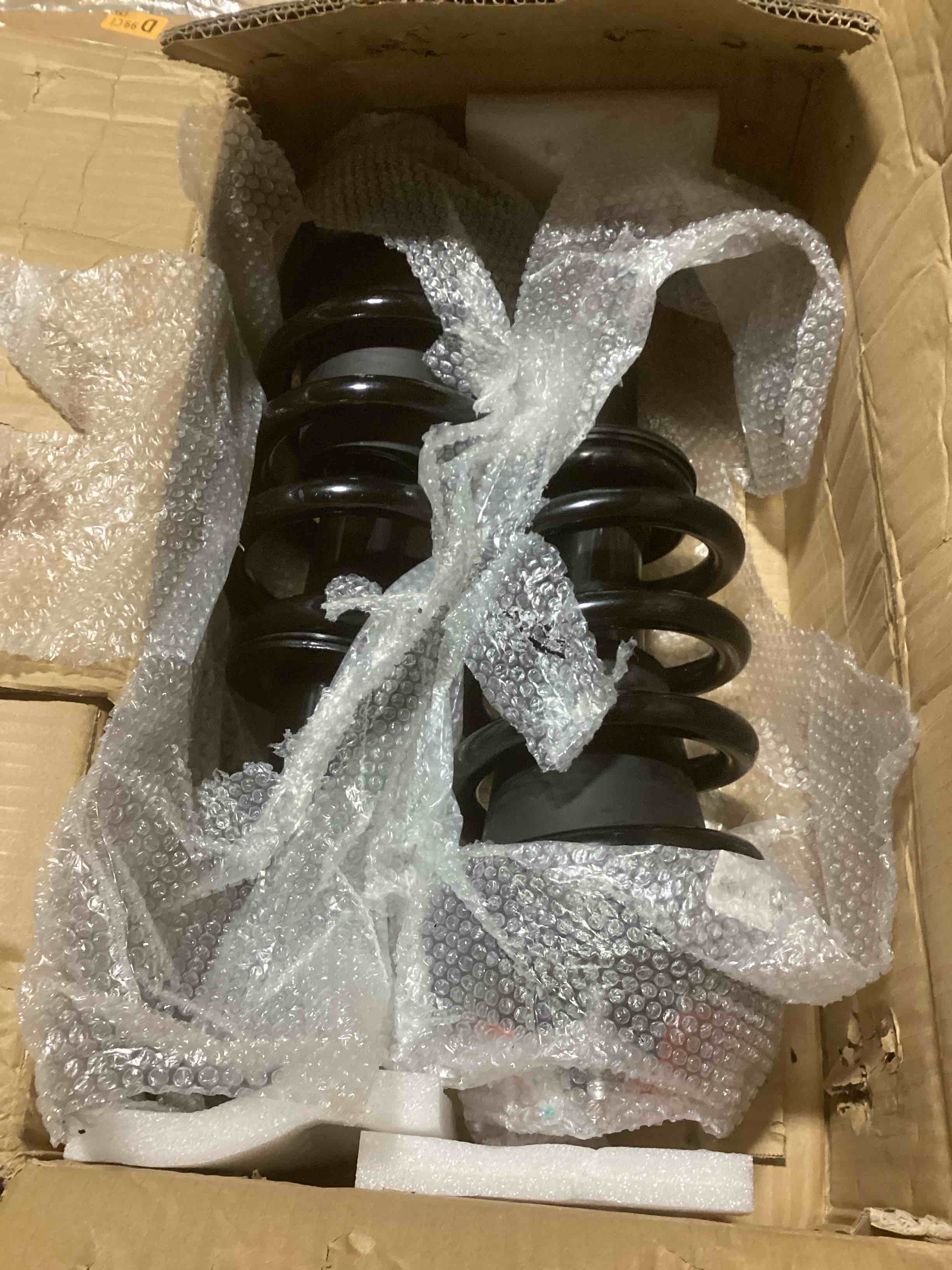 https://s3.amazonaws.com/lotting-images-prod/bidfta/PNK0437490_1730127493539.jpeg