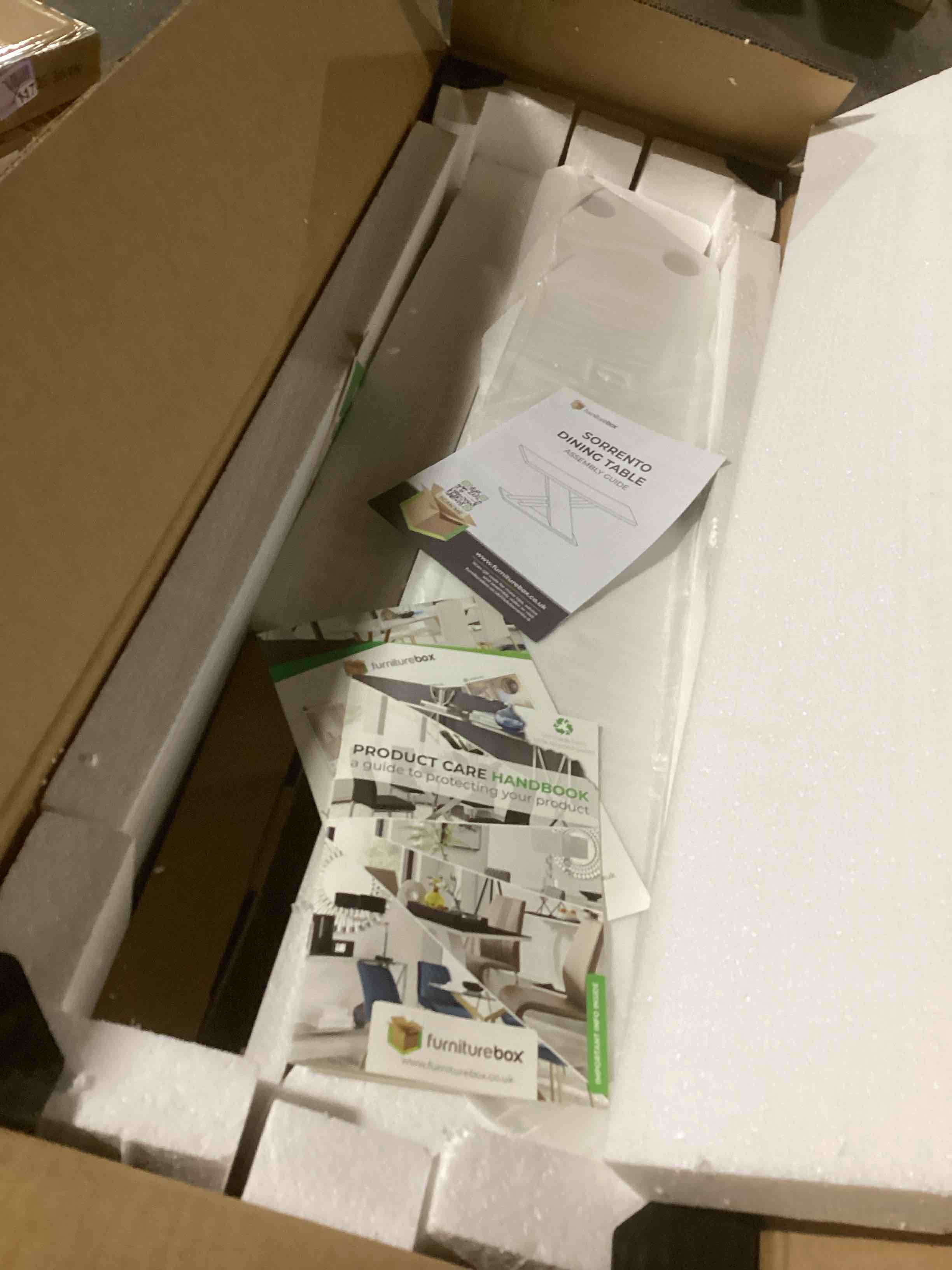 https://s3.amazonaws.com/lotting-images-prod/bidfta/PNK0437928_1729532392998.jpeg