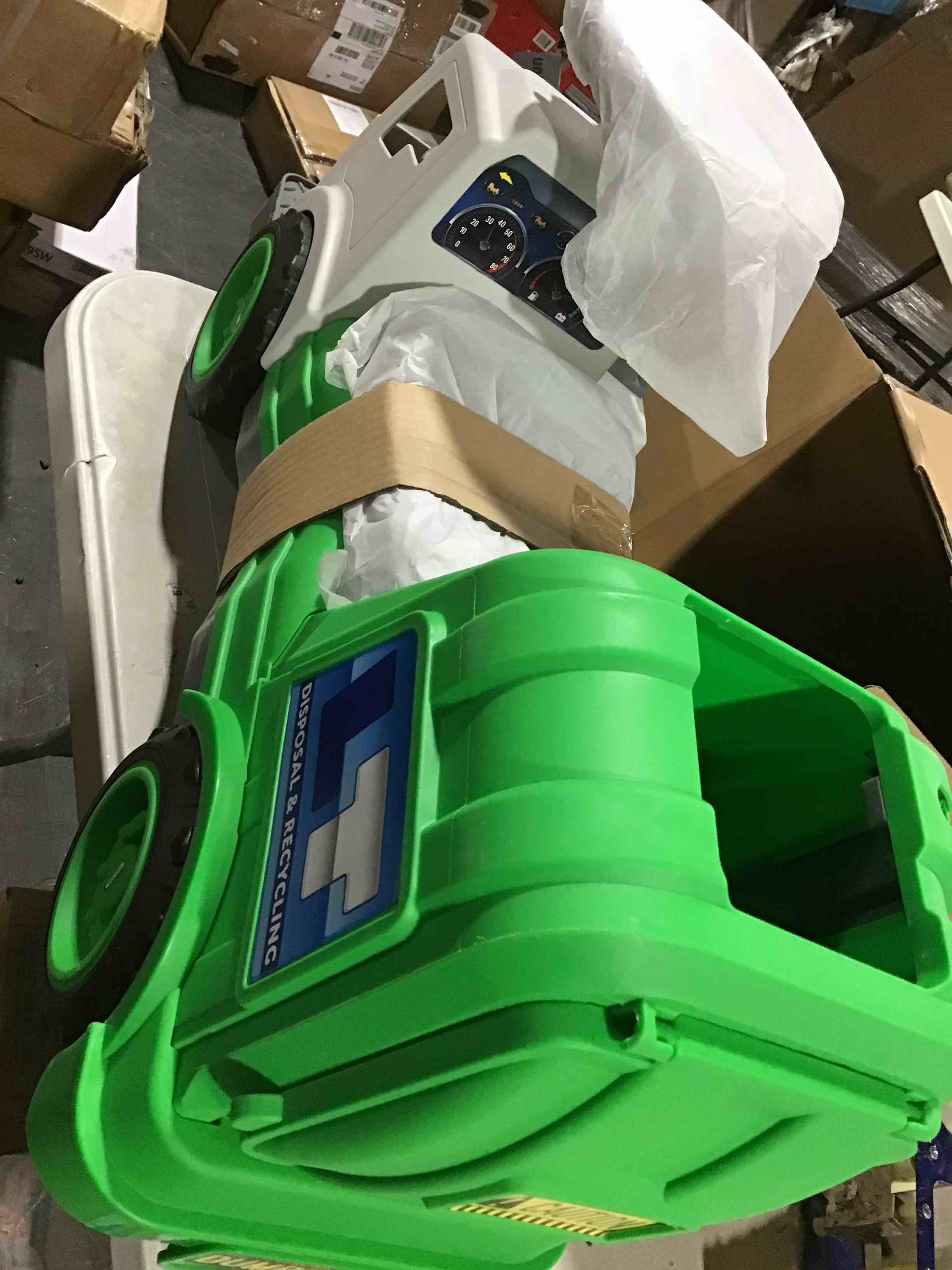 https://s3.amazonaws.com/lotting-images-prod/bidfta/PNK0438574_1730308505309.jpeg