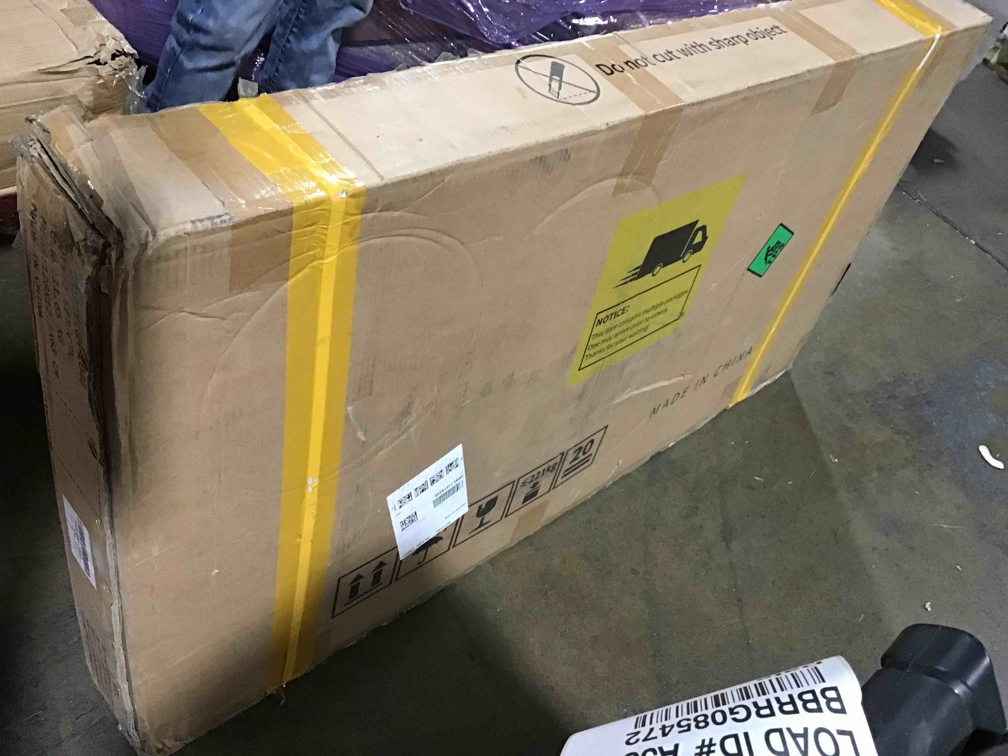 https://s3.amazonaws.com/lotting-images-prod/bidfta/PNK0439404_1729775055447.jpeg