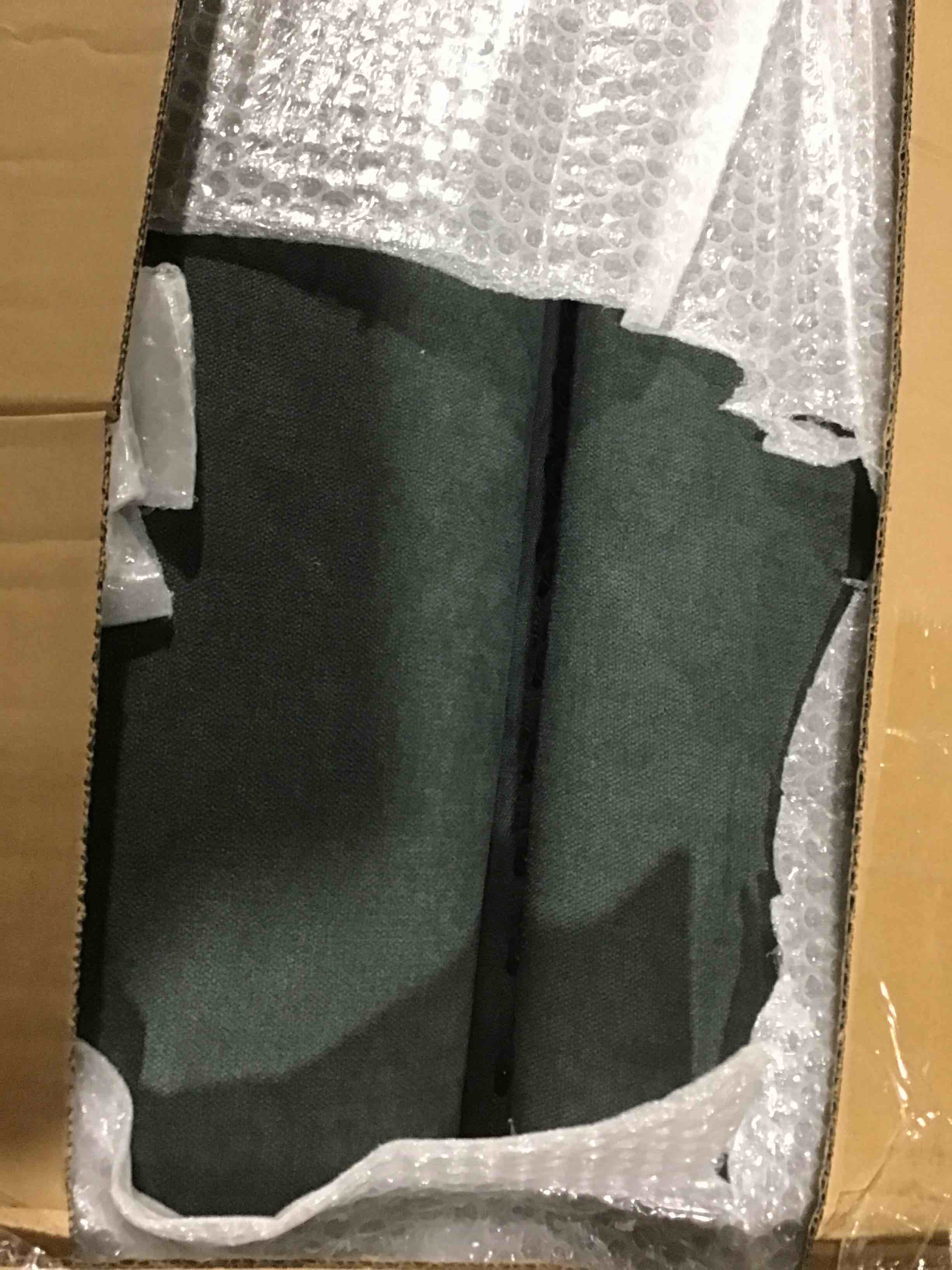 https://s3.amazonaws.com/lotting-images-prod/bidfta/PNK0439588_1729621830177.jpeg