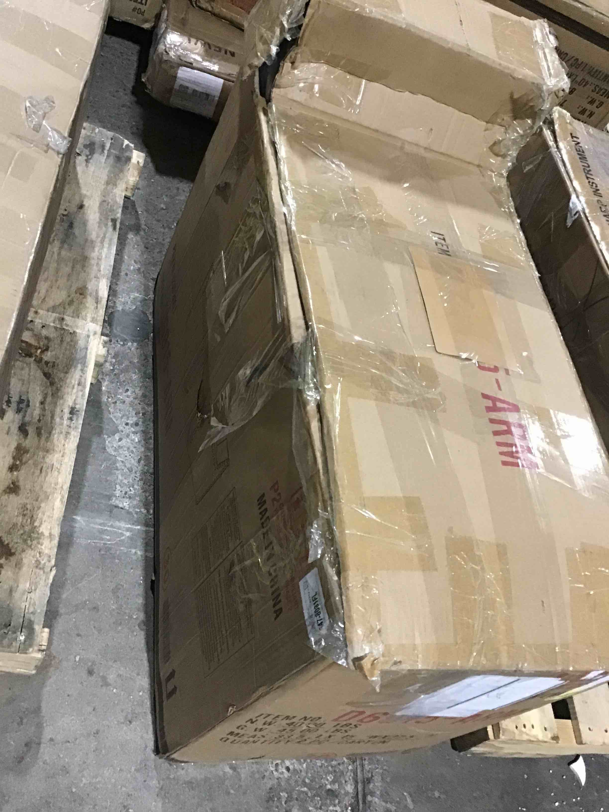 https://s3.amazonaws.com/lotting-images-prod/bidfta/PNK0439588_1729621866171.jpeg