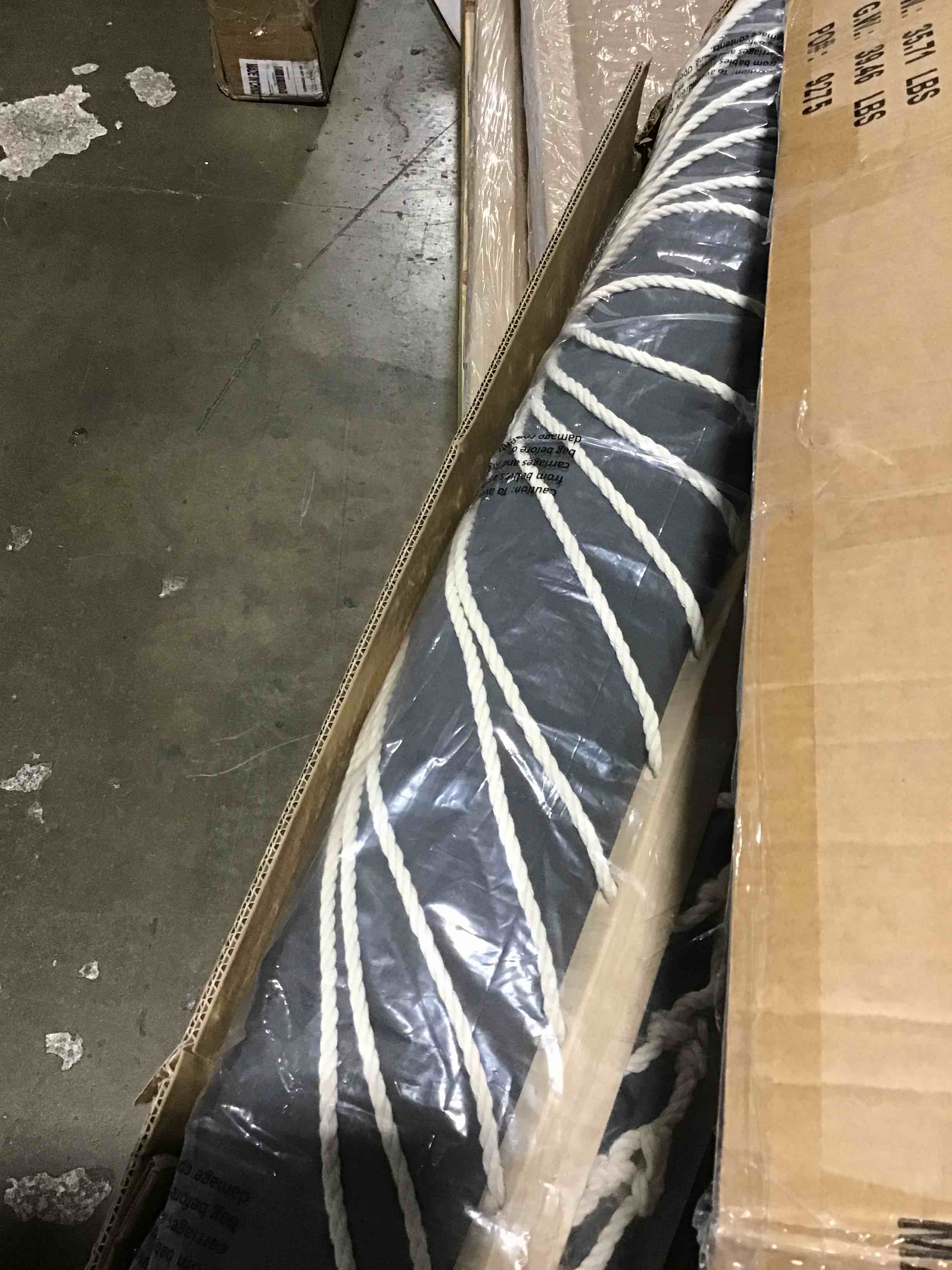 https://s3.amazonaws.com/lotting-images-prod/bidfta/PNK0439678_1729607040528.jpeg