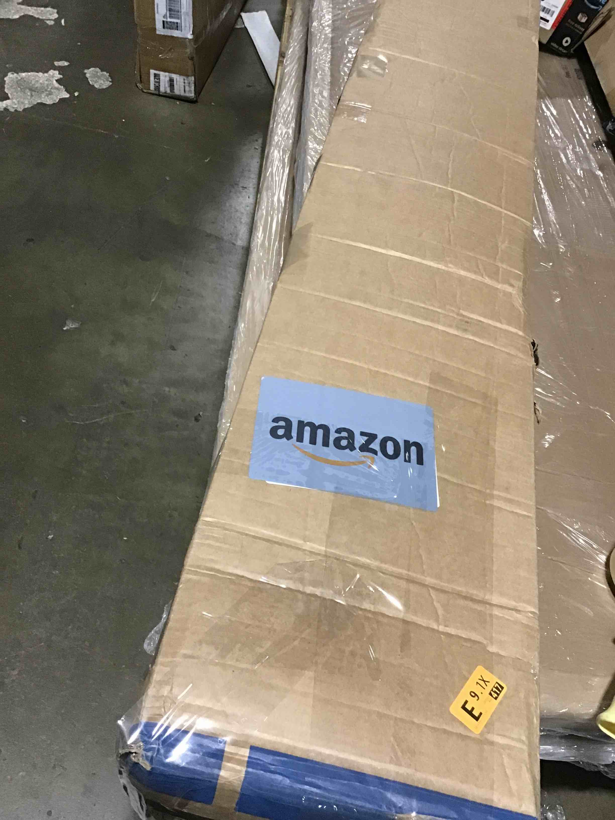 https://s3.amazonaws.com/lotting-images-prod/bidfta/PNK0439678_1729607090413.jpeg