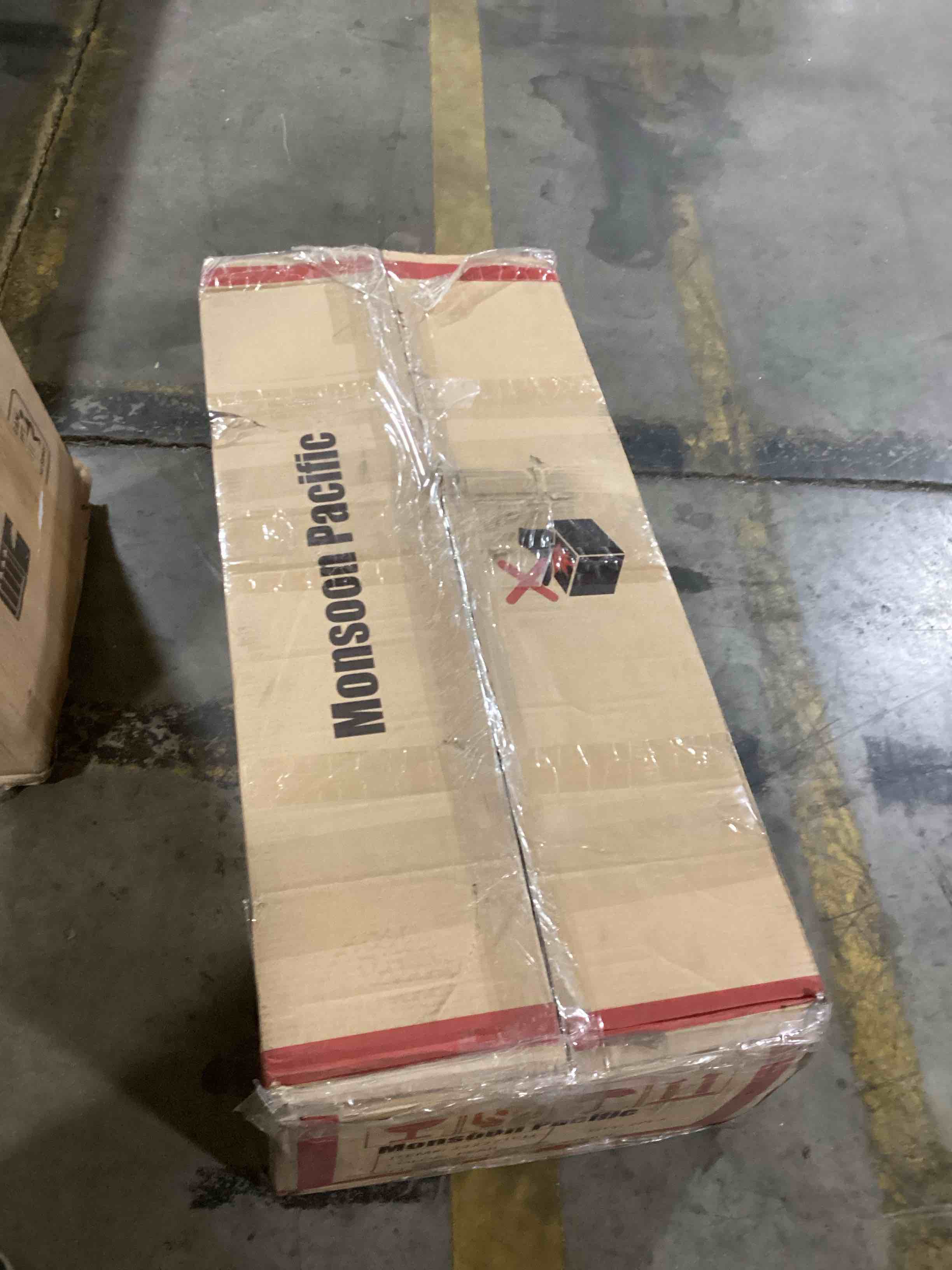 https://s3.amazonaws.com/lotting-images-prod/bidfta/PNK0440168_1734371023606.jpeg