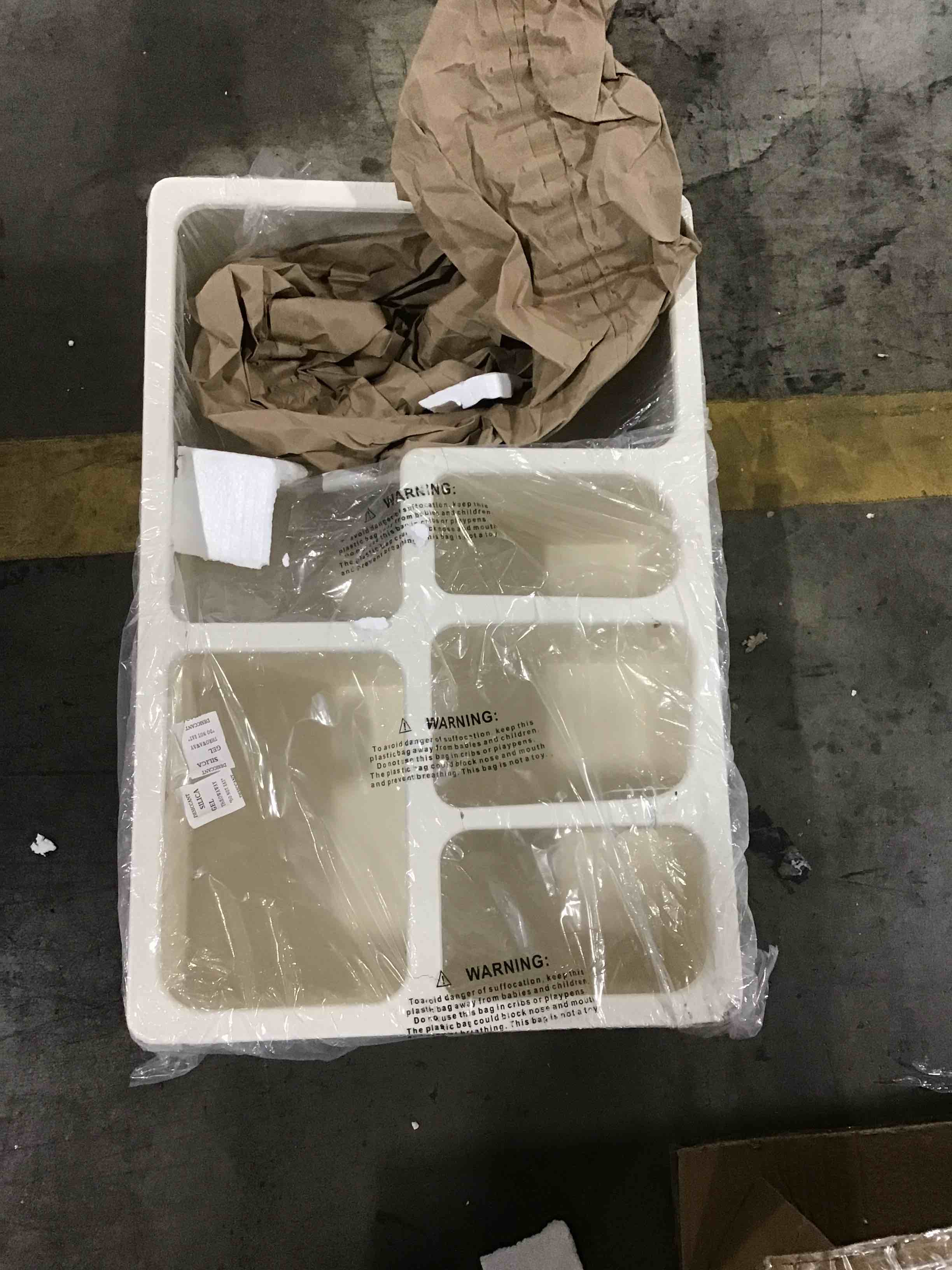 https://s3.amazonaws.com/lotting-images-prod/bidfta/PNK0440253_1734027780017.jpeg