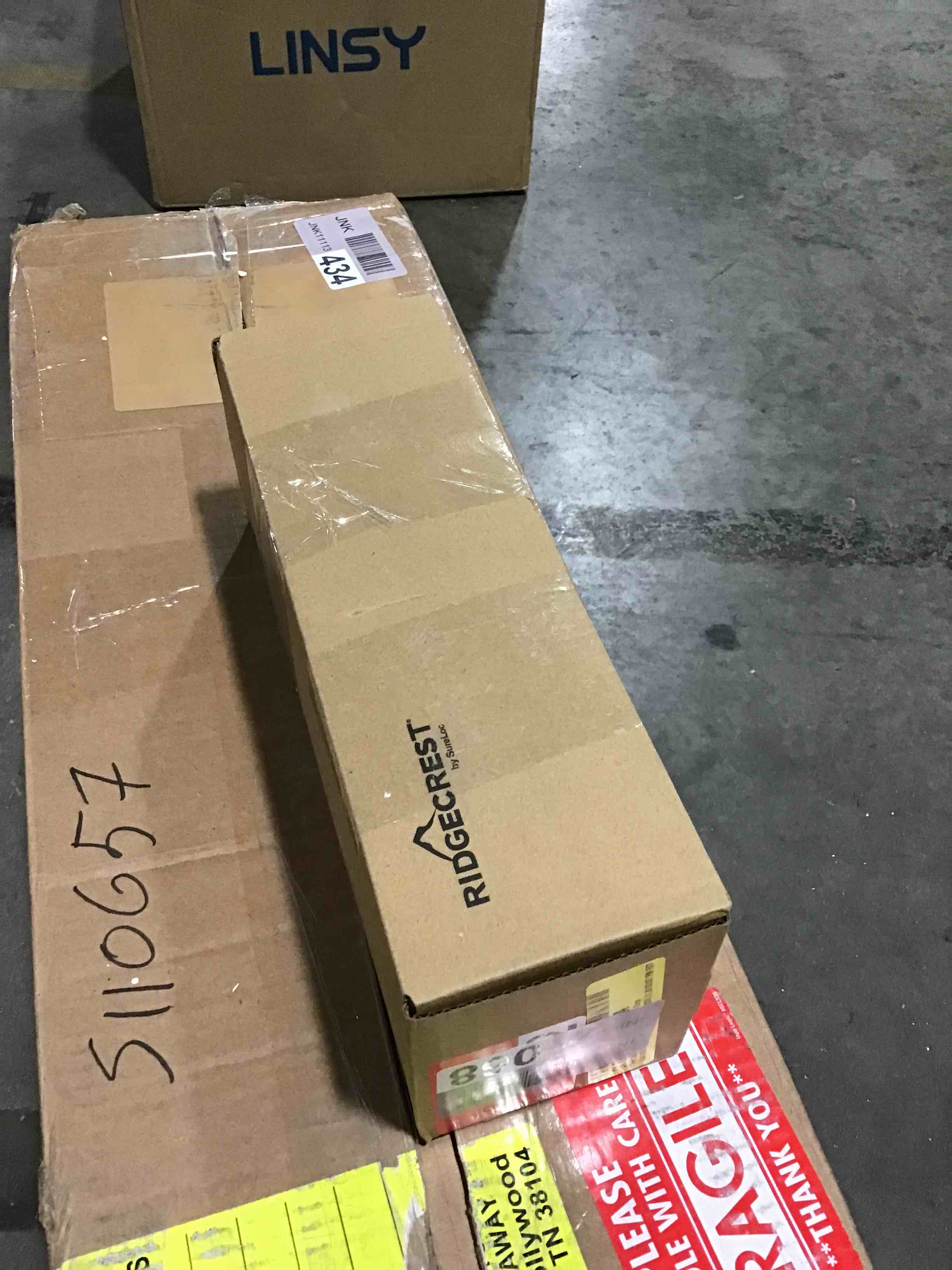 https://s3.amazonaws.com/lotting-images-prod/bidfta/PNK0440556_1733242910123.jpeg