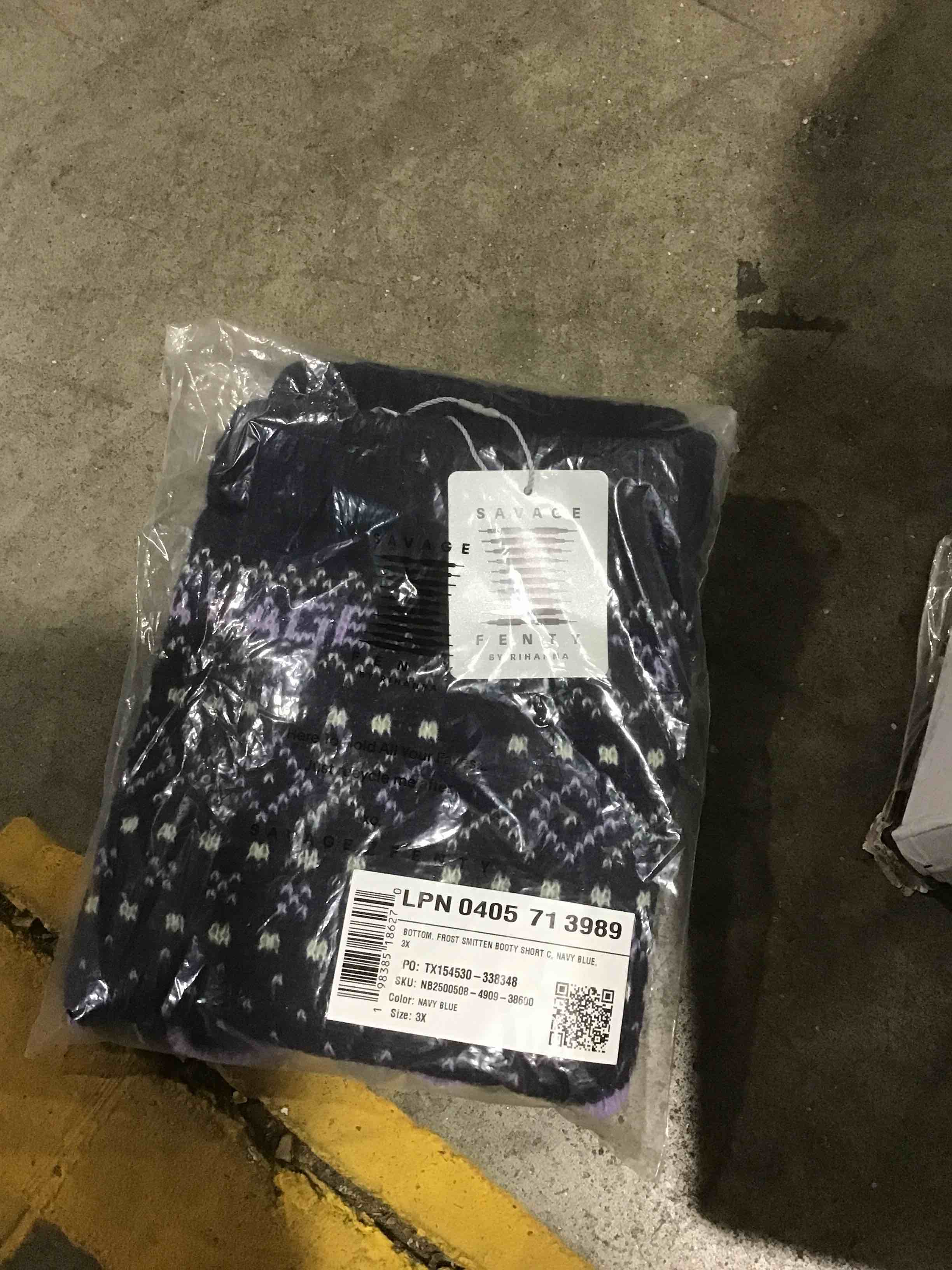 https://s3.amazonaws.com/lotting-images-prod/bidfta/PNK0440730_1732203436037.jpeg