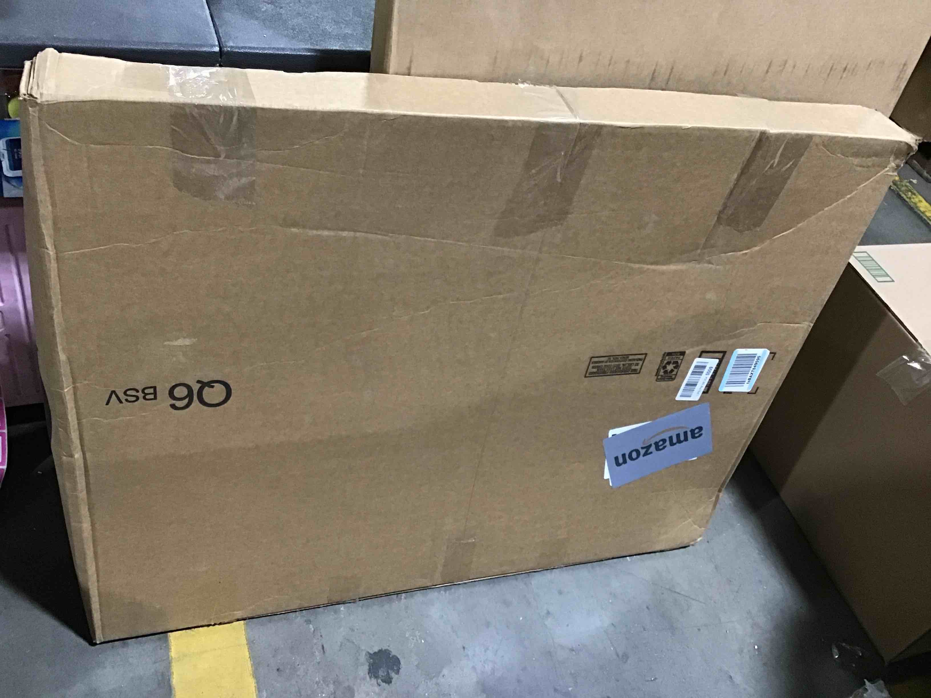 https://s3.amazonaws.com/lotting-images-prod/bidfta/PNK0440796_1732116270546.jpeg