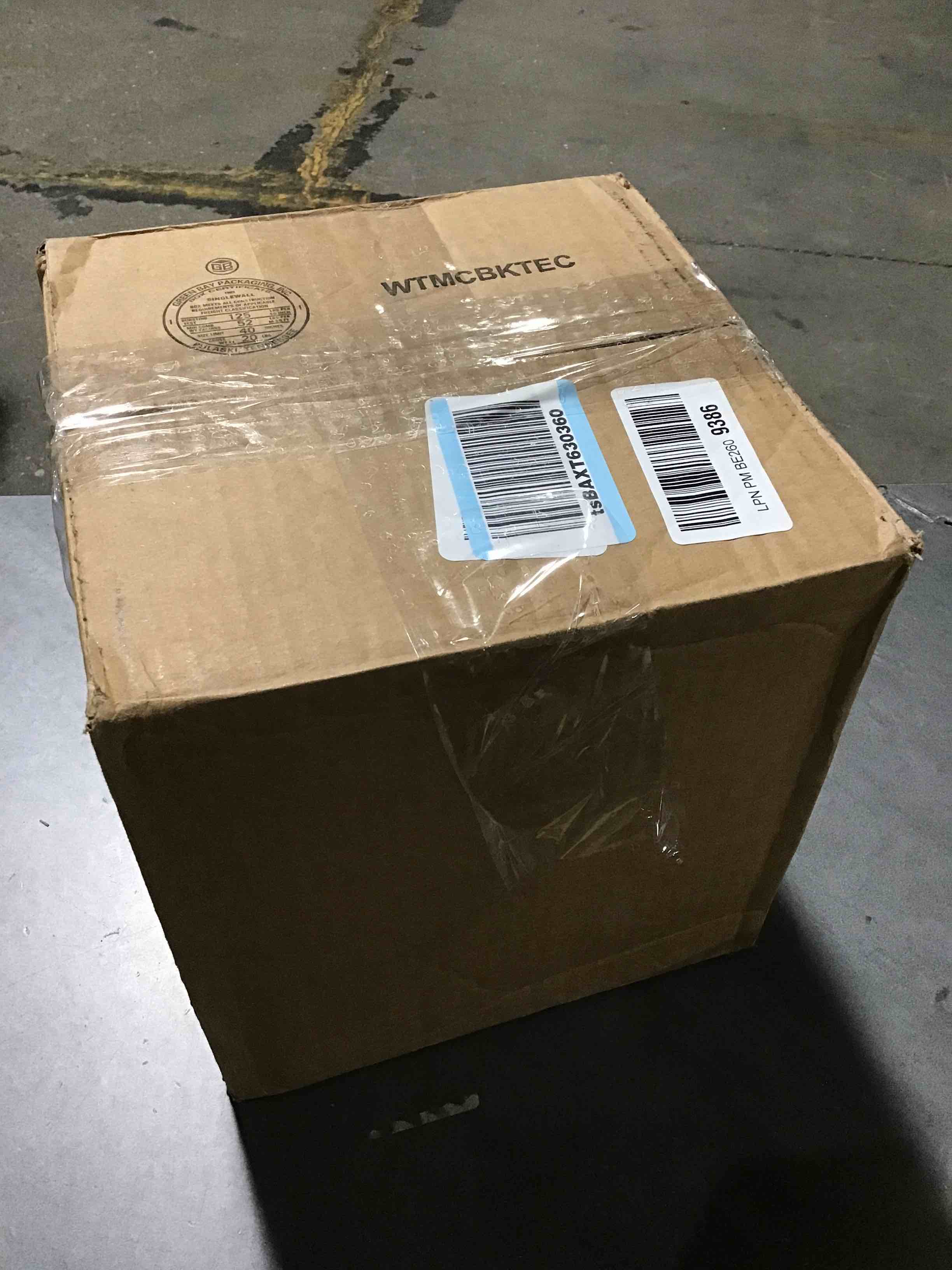 https://s3.amazonaws.com/lotting-images-prod/bidfta/PNK0441026_1731440142971.jpeg