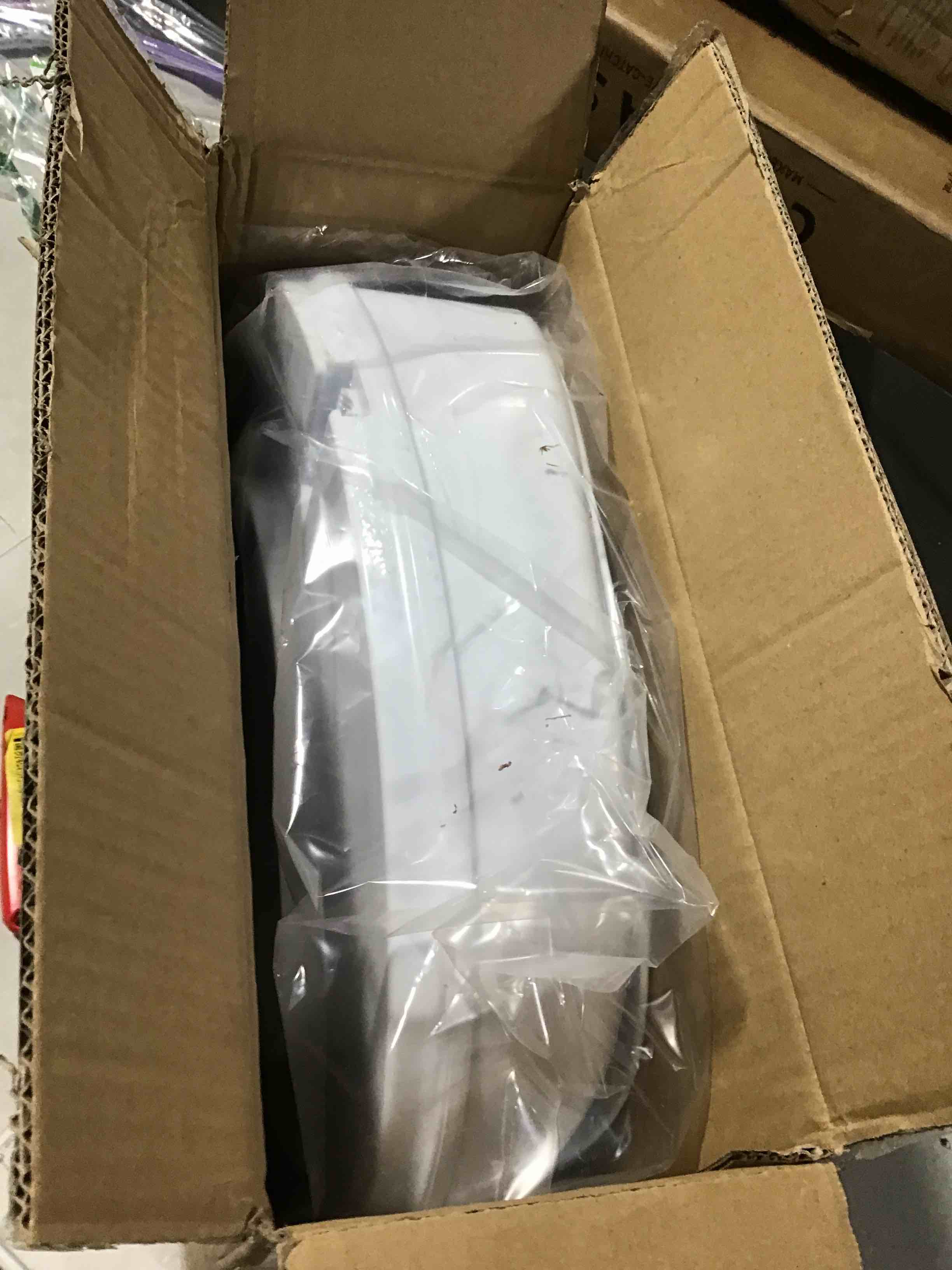 https://s3.amazonaws.com/lotting-images-prod/bidfta/PNK0441145_1731090163184.jpeg