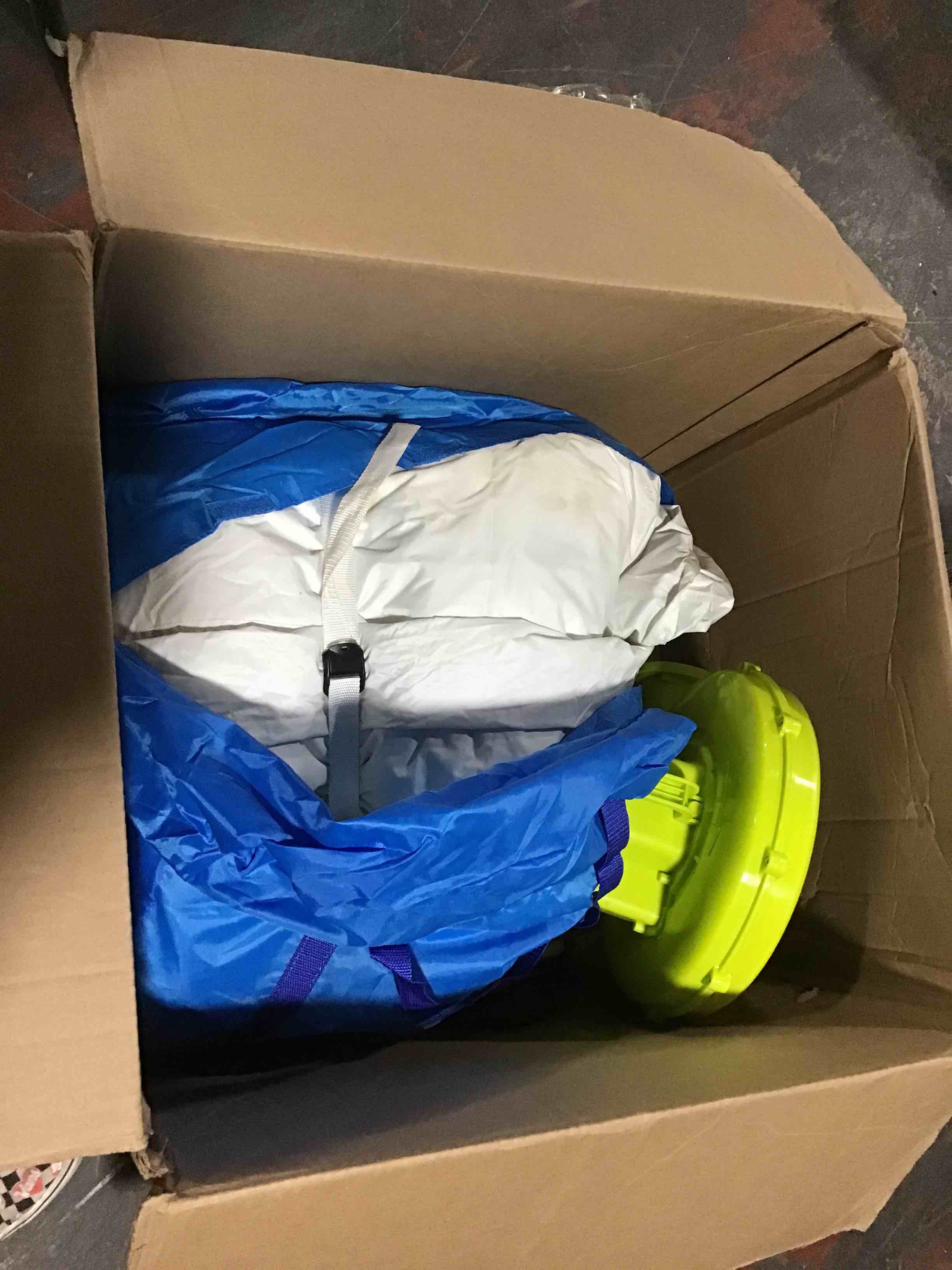 https://s3.amazonaws.com/lotting-images-prod/bidfta/PNK0441410_1730736702146.jpeg