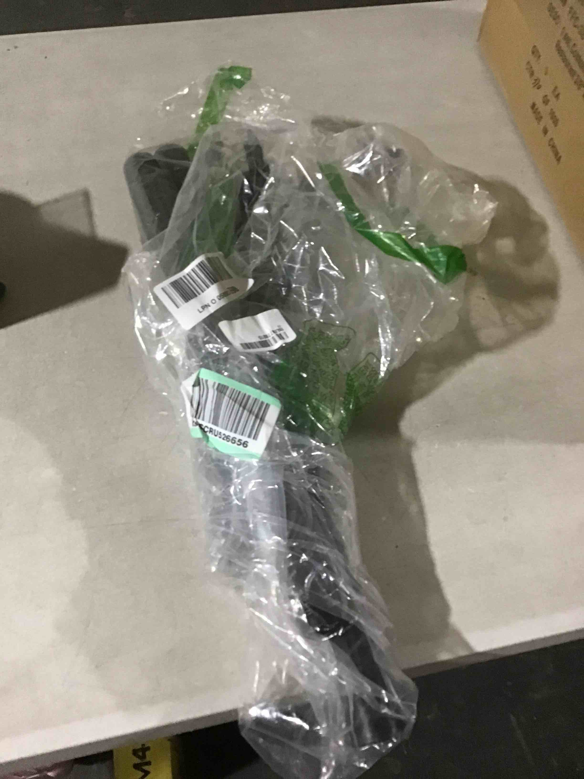 https://s3.amazonaws.com/lotting-images-prod/bidfta/PNK0441813_1730222965085.jpeg