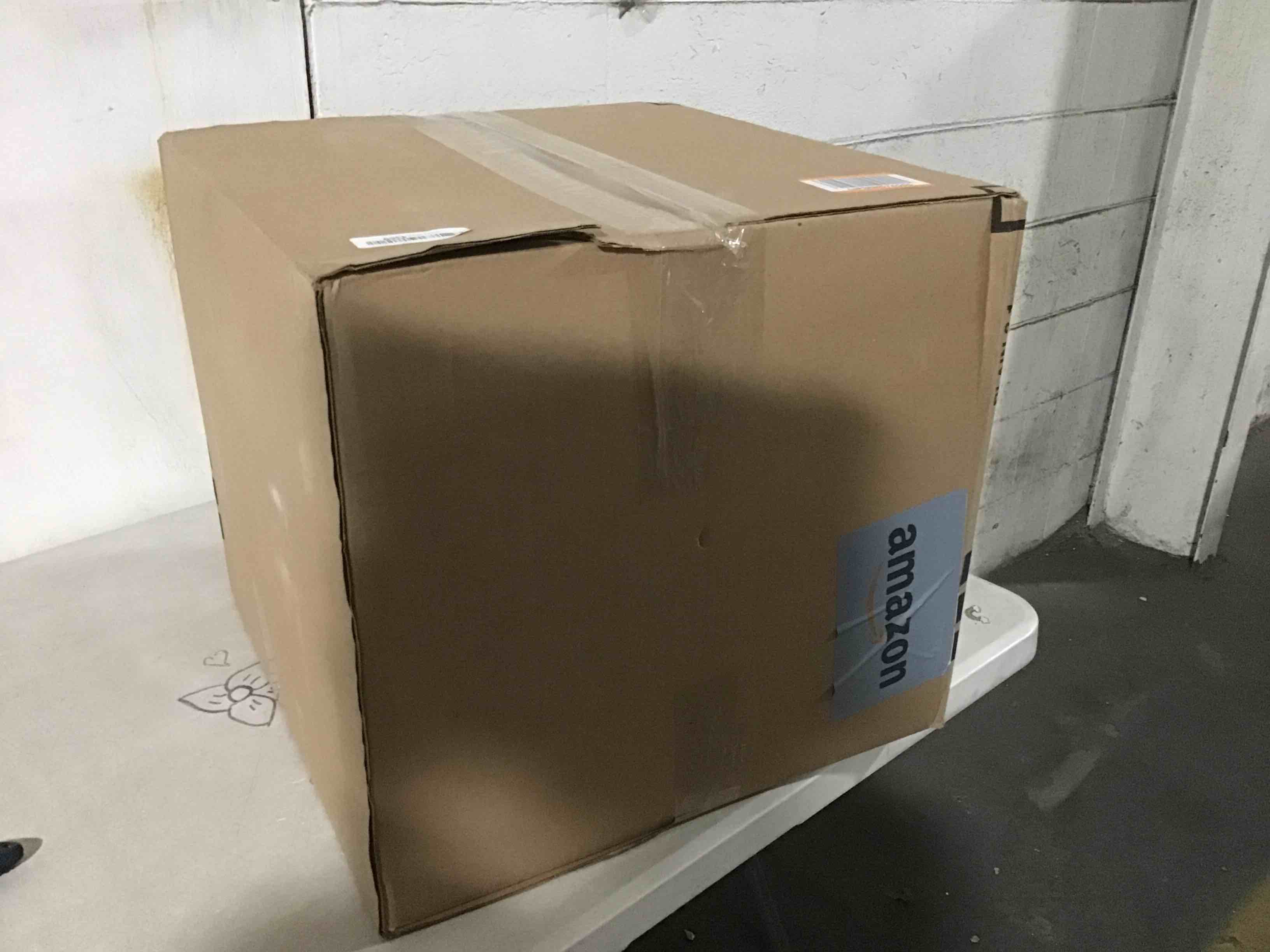 https://s3.amazonaws.com/lotting-images-prod/bidfta/PNK0441833_1730220216254.jpeg