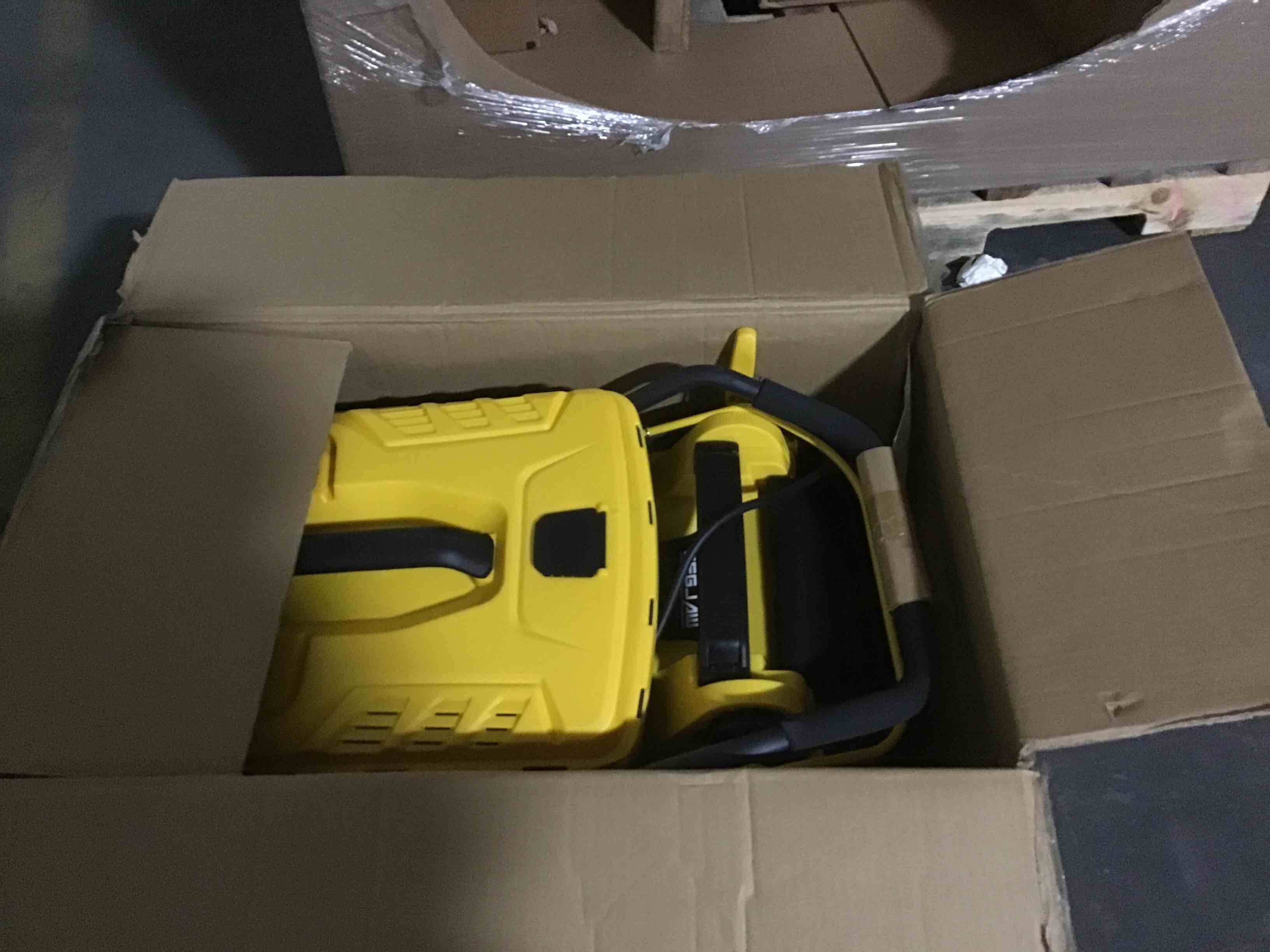 https://s3.amazonaws.com/lotting-images-prod/bidfta/PNK0441855_1730214653128.jpeg