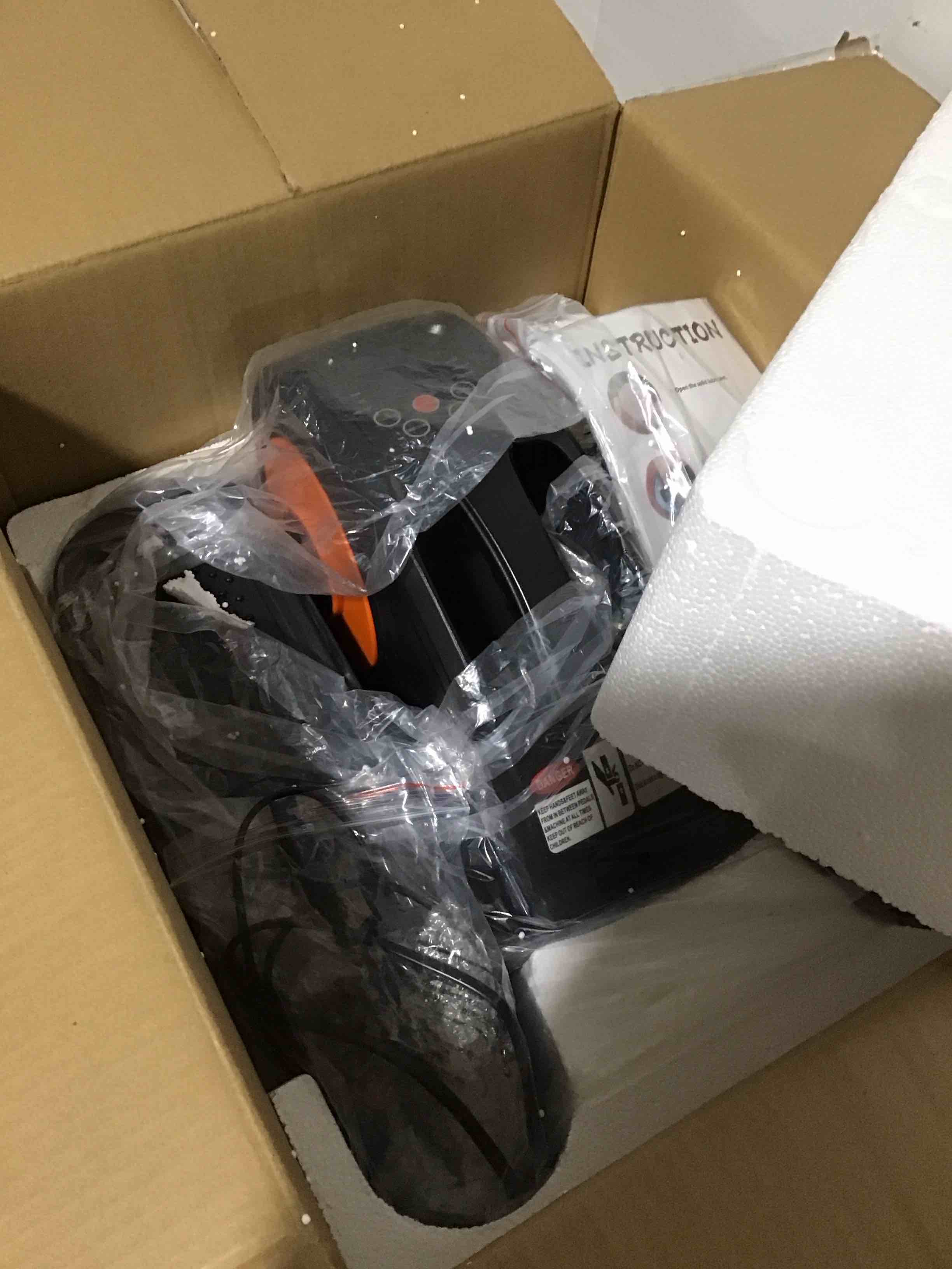 https://s3.amazonaws.com/lotting-images-prod/bidfta/PNK0441883_1730145286780.jpeg