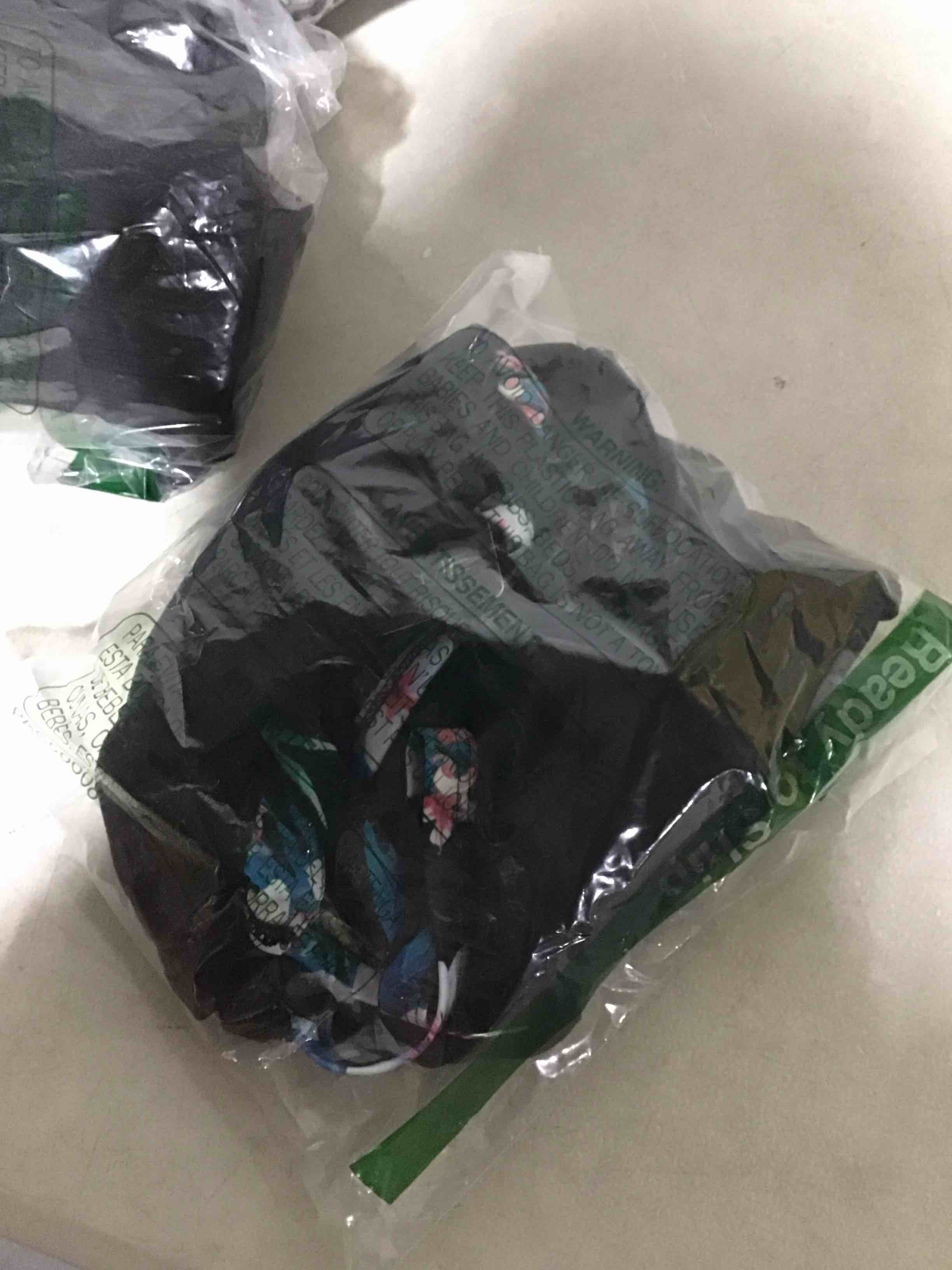 https://s3.amazonaws.com/lotting-images-prod/bidfta/PNK0441900_1730143897668.jpeg