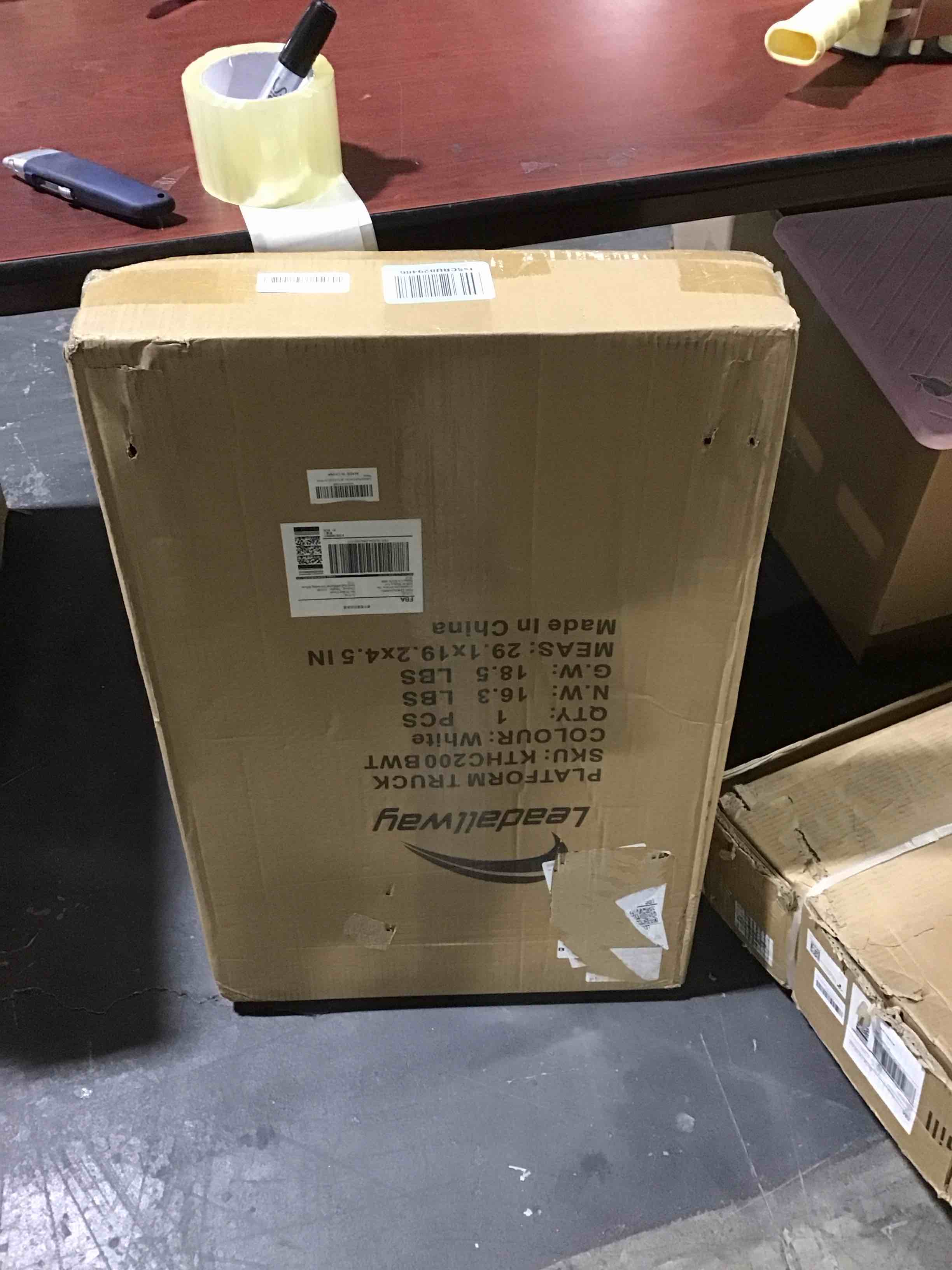 https://s3.amazonaws.com/lotting-images-prod/bidfta/PNK0441923_1730140310622.jpeg