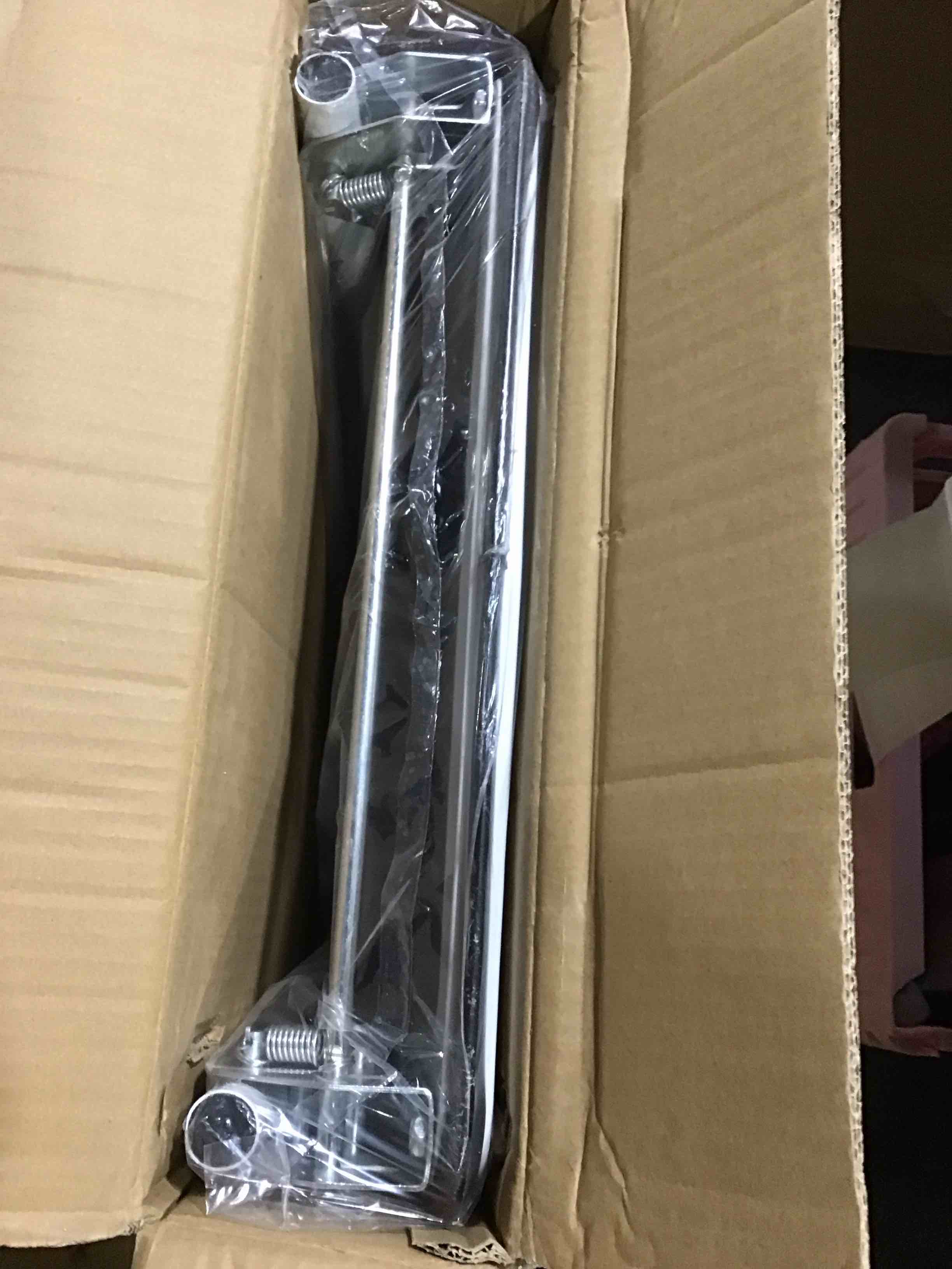 https://s3.amazonaws.com/lotting-images-prod/bidfta/PNK0441923_1730140328591.jpeg