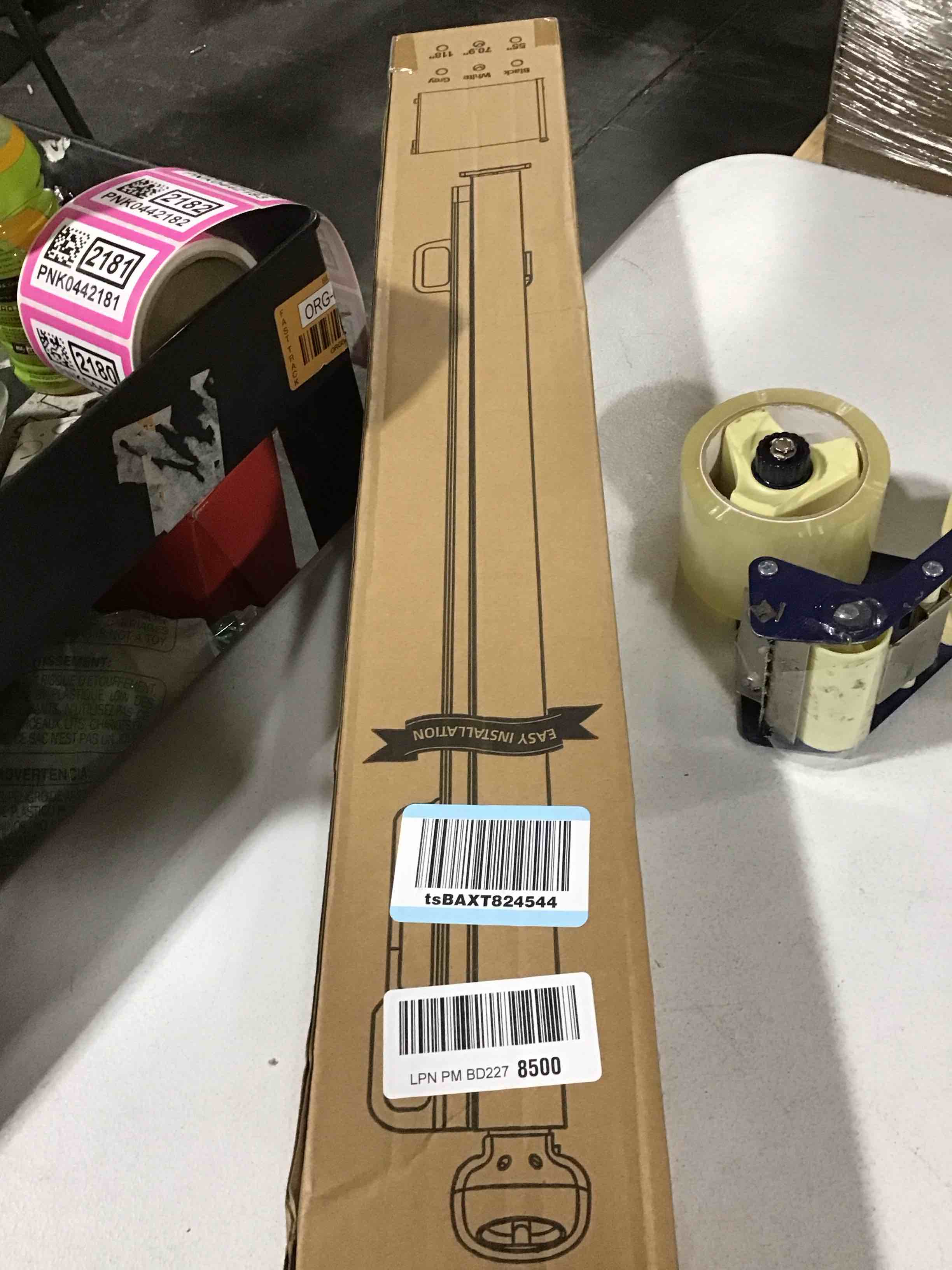 https://s3.amazonaws.com/lotting-images-prod/bidfta/PNK0442187_1730392612392.jpeg