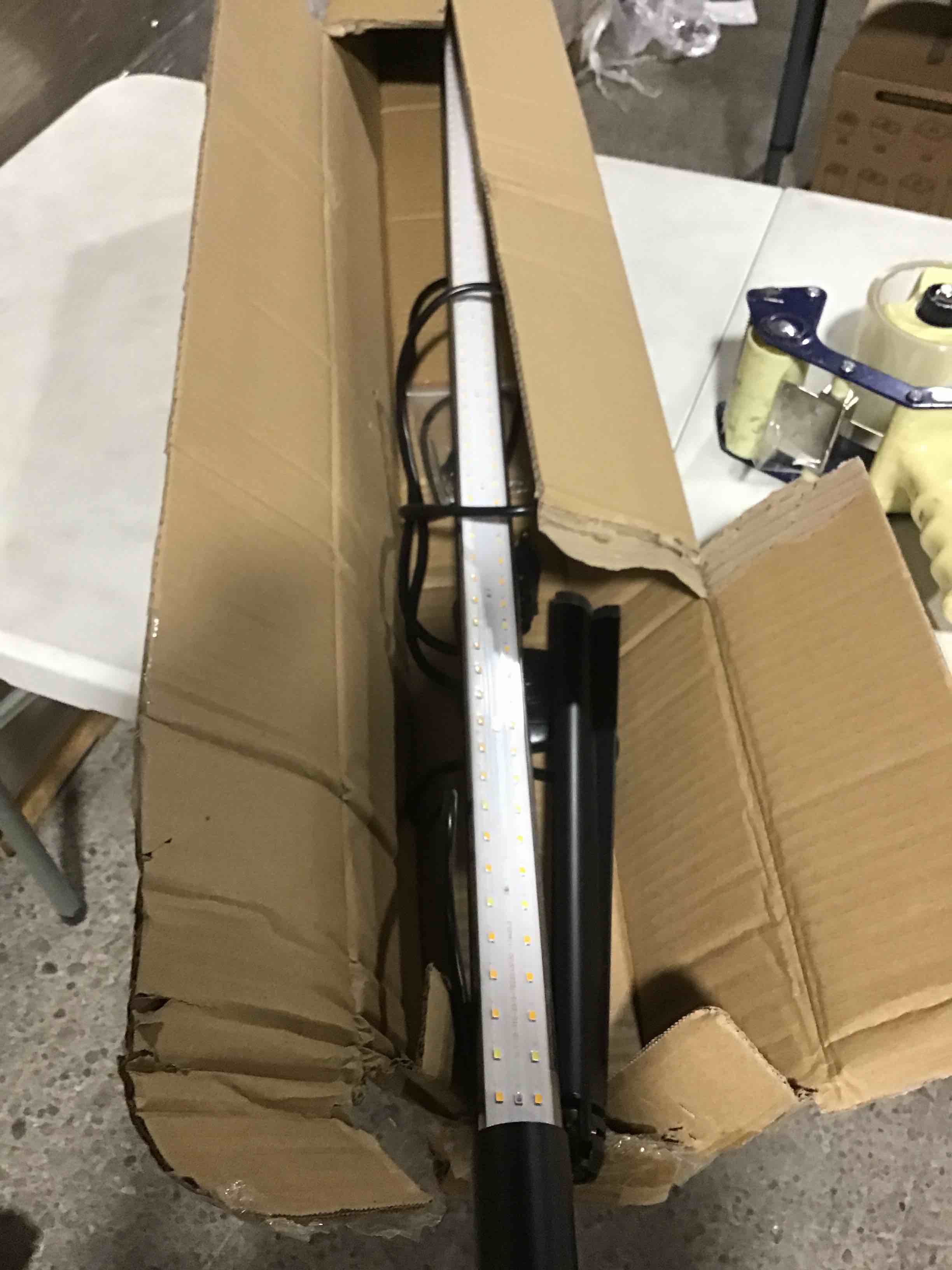 https://s3.amazonaws.com/lotting-images-prod/bidfta/PNK0442606_1730116806439.jpeg