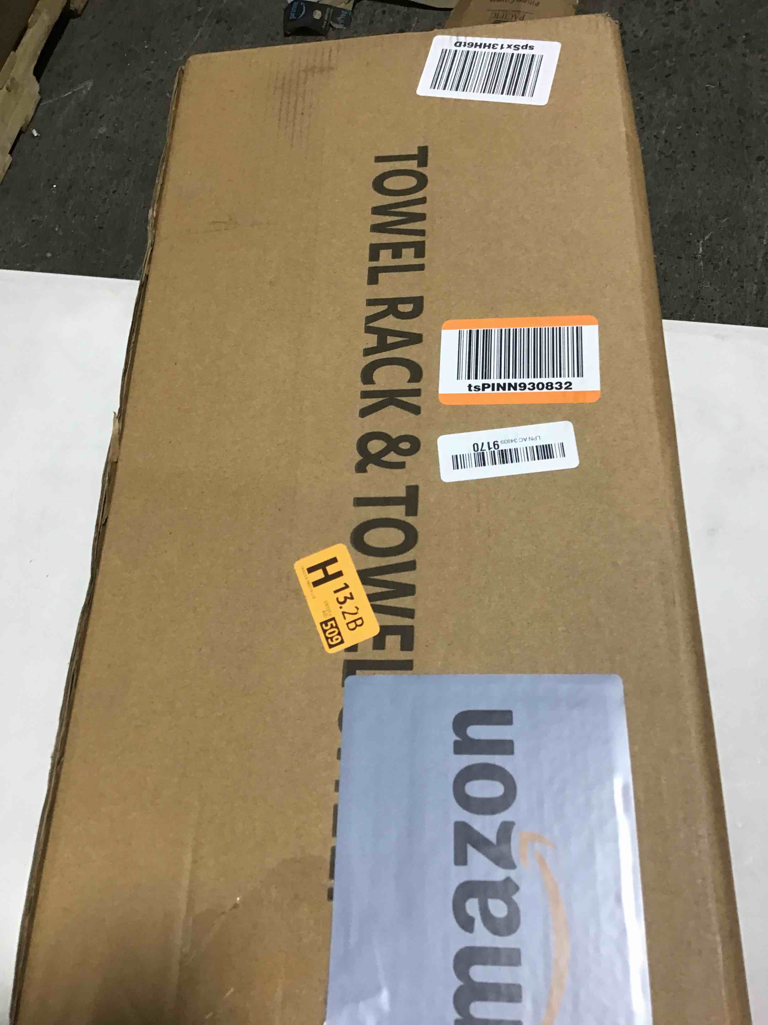 https://s3.amazonaws.com/lotting-images-prod/bidfta/PNK0442648_1729953569416.jpeg