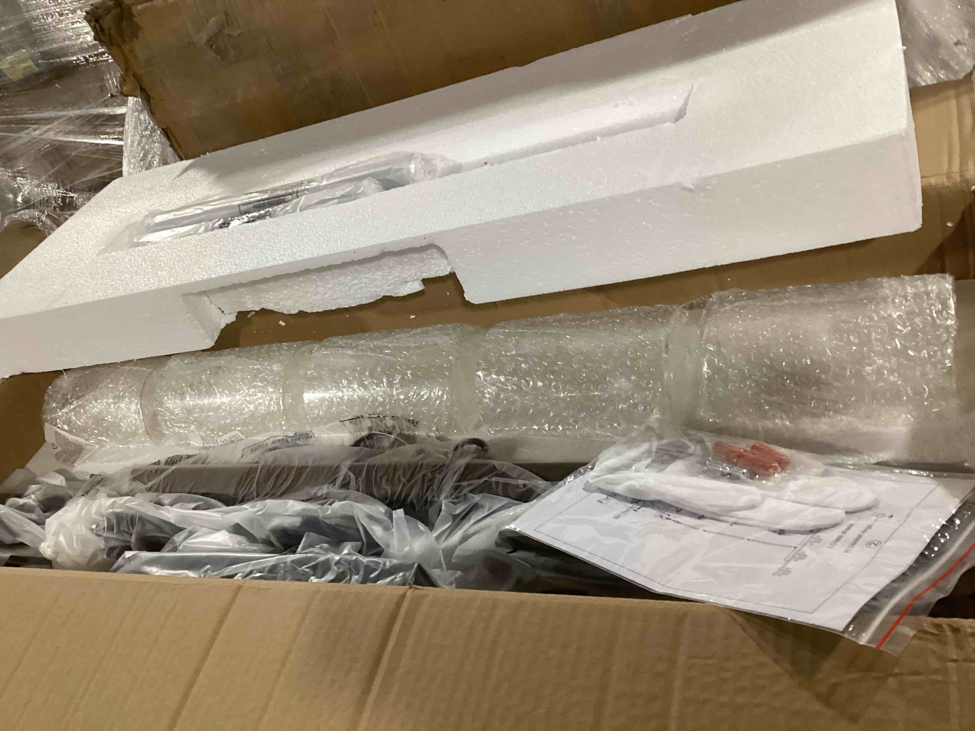 https://s3.amazonaws.com/lotting-images-prod/bidfta/PNK0442866_1729795905968.jpeg