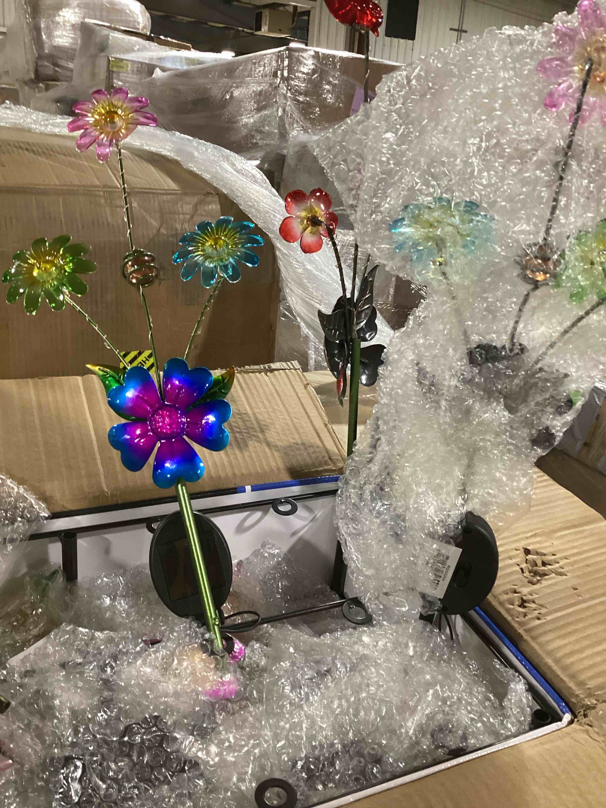 CORPORATION Solar Flower  Bee  Red Bird Triple Stake   ( 9 piece ) 