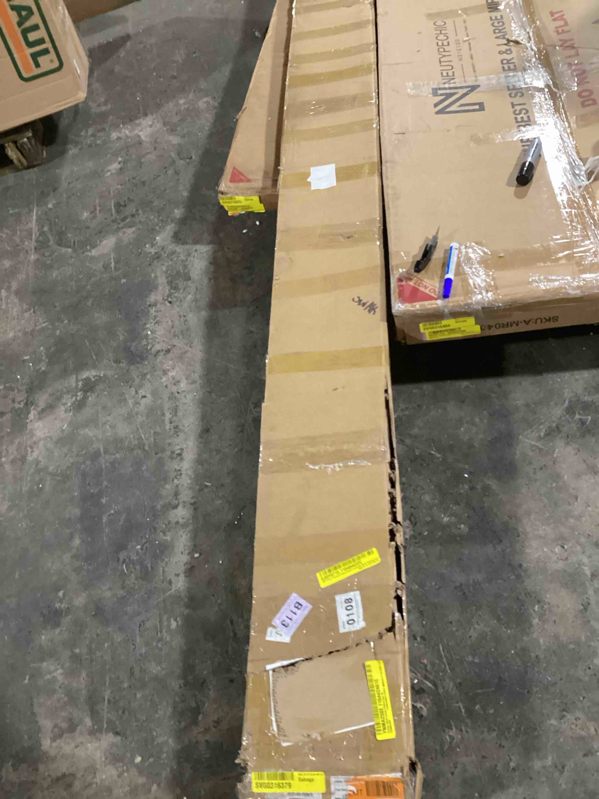 https://s3.amazonaws.com/lotting-images-prod/bidfta/PNK0443309_1729618668205.jpeg
