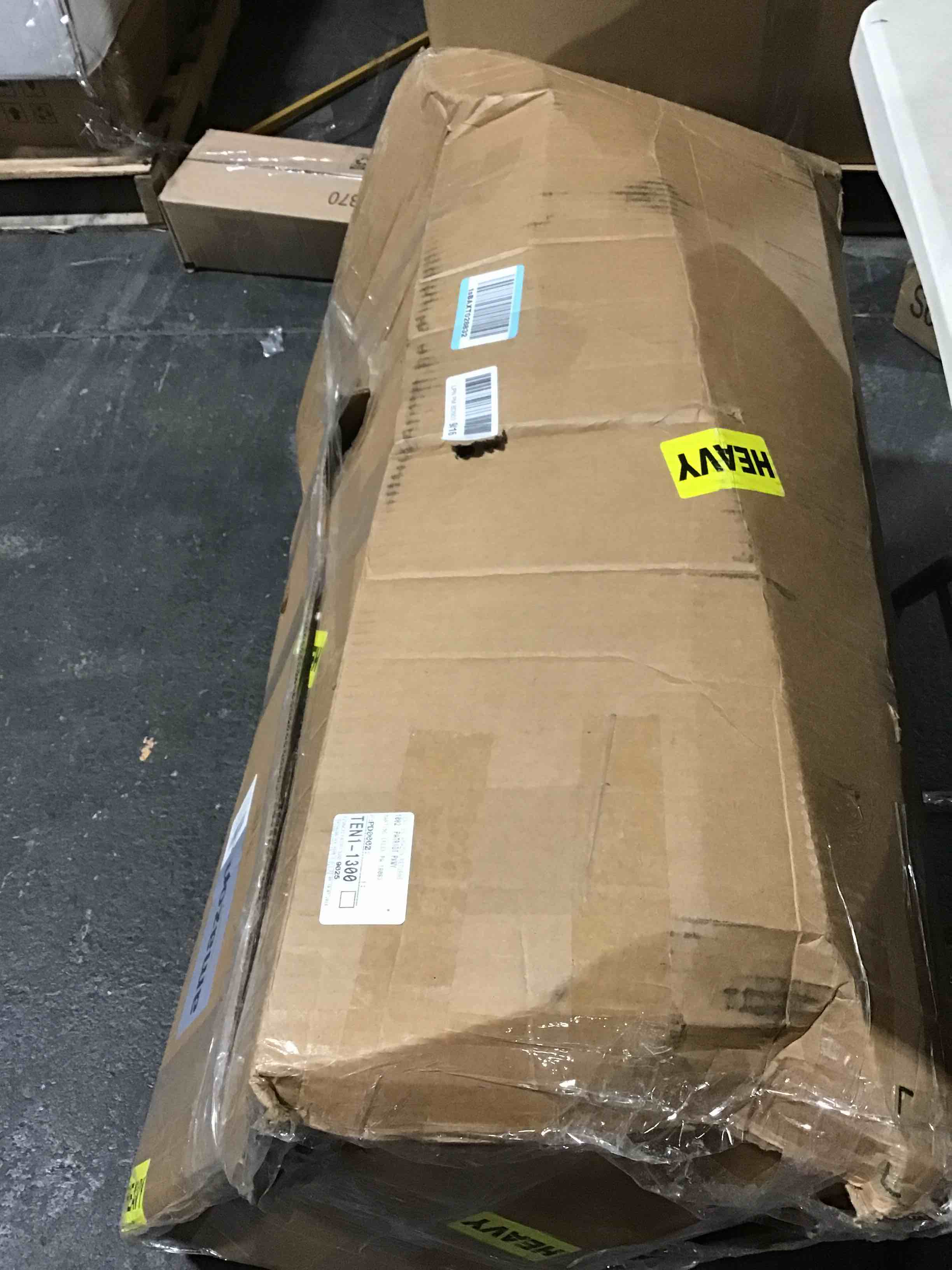https://s3.amazonaws.com/lotting-images-prod/bidfta/PNK0444294_1730738536017.jpeg