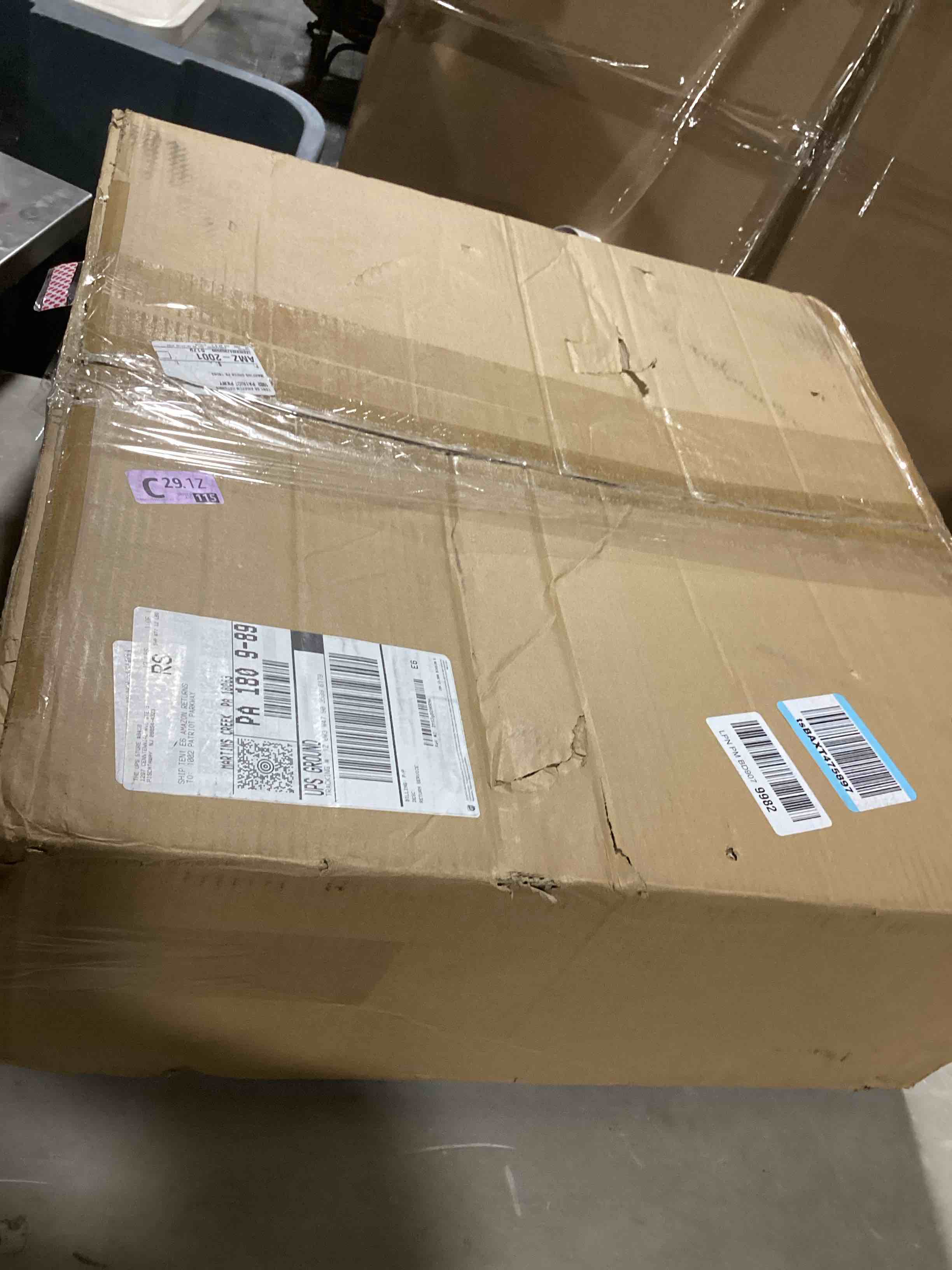 https://s3.amazonaws.com/lotting-images-prod/bidfta/PNK0444414_1730558307085.jpeg
