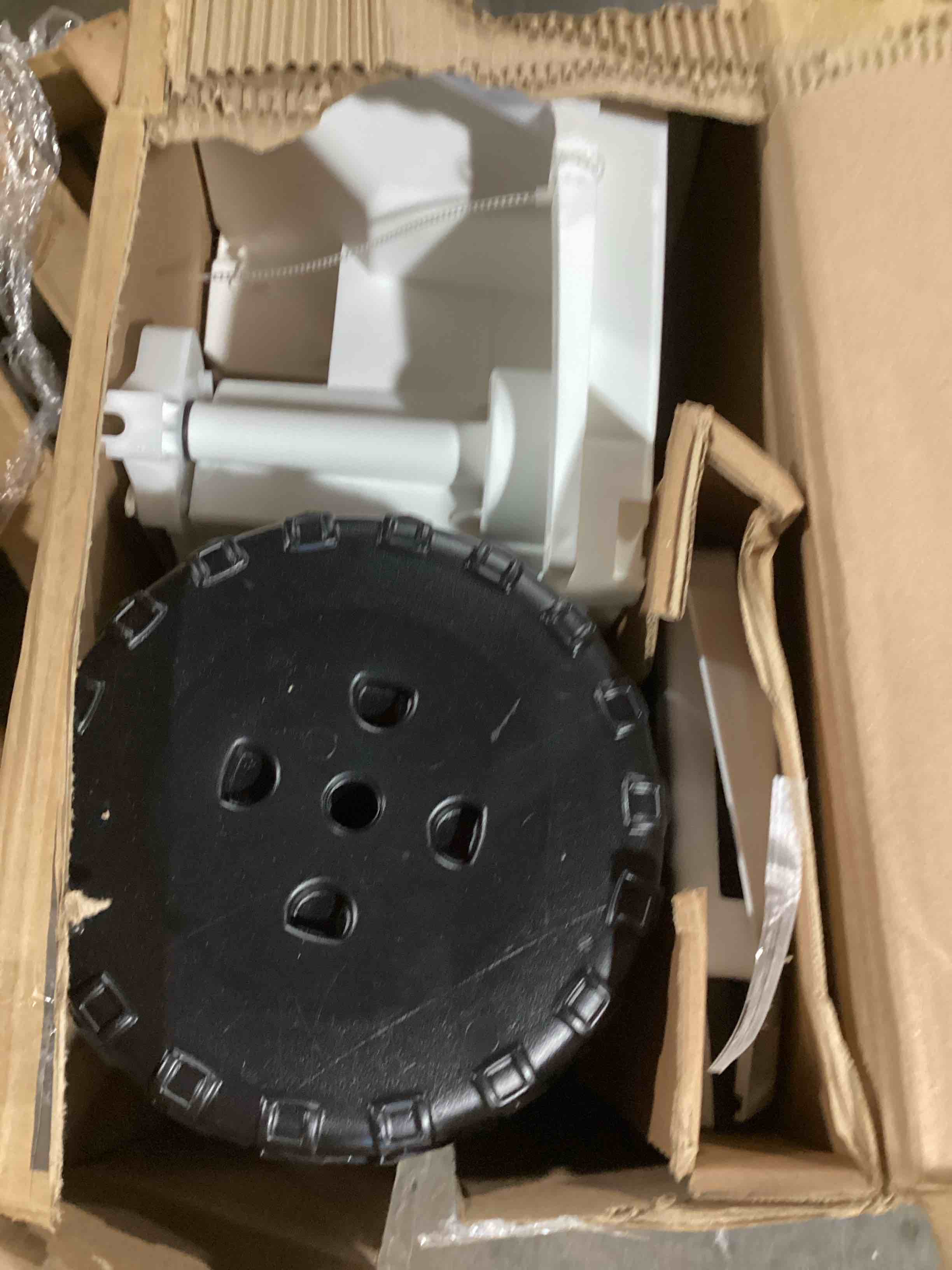 https://s3.amazonaws.com/lotting-images-prod/bidfta/PNK0444569_1730473924648.jpeg