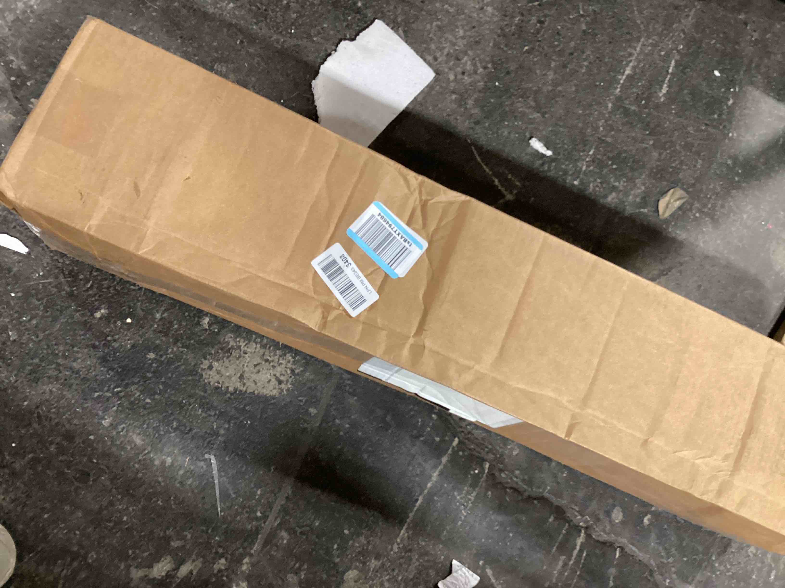 https://s3.amazonaws.com/lotting-images-prod/bidfta/PNK0444864_1730316222377.jpeg