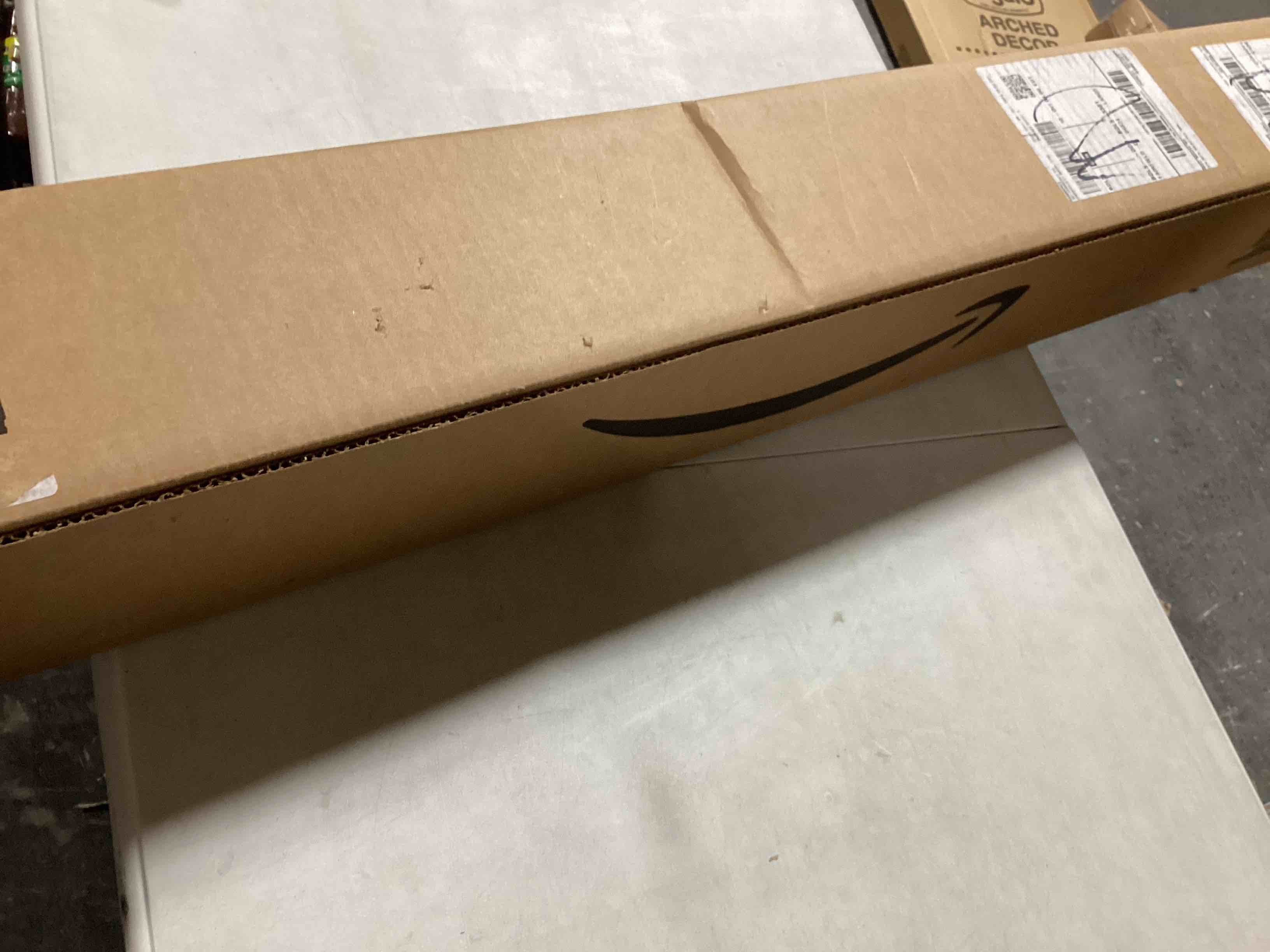 https://s3.amazonaws.com/lotting-images-prod/bidfta/PNK0444919_1730307377160.jpeg