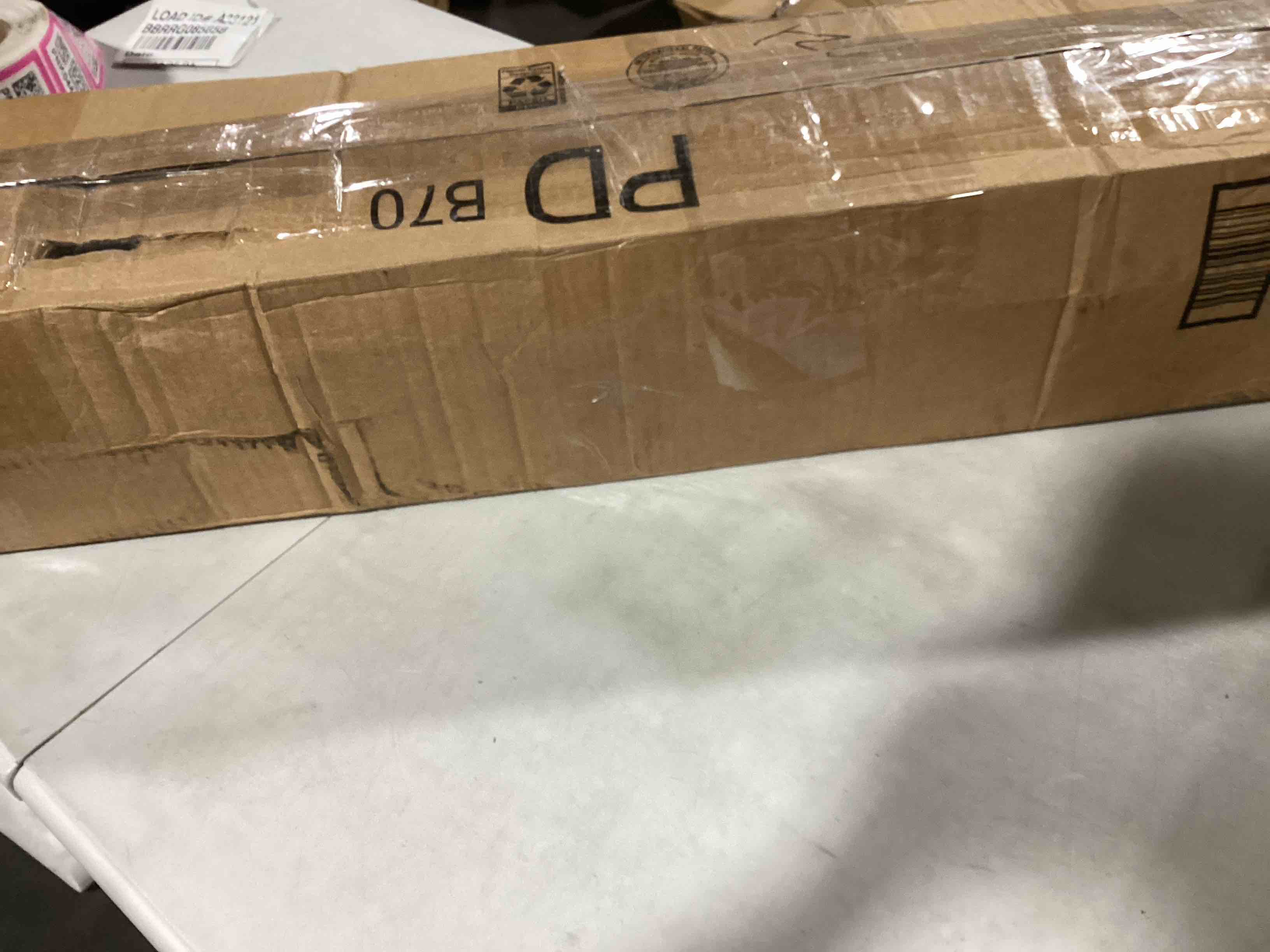 https://s3.amazonaws.com/lotting-images-prod/bidfta/PNK0445260_1729948778117.jpeg