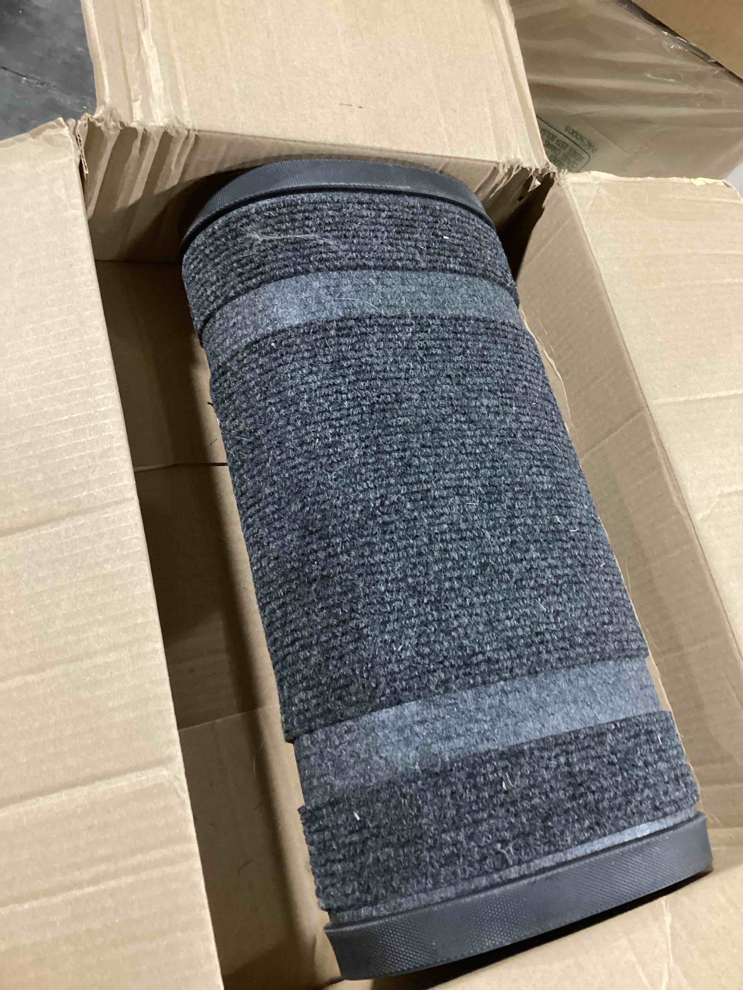 https://s3.amazonaws.com/lotting-images-prod/bidfta/PNK0445372_1729886824193.jpeg