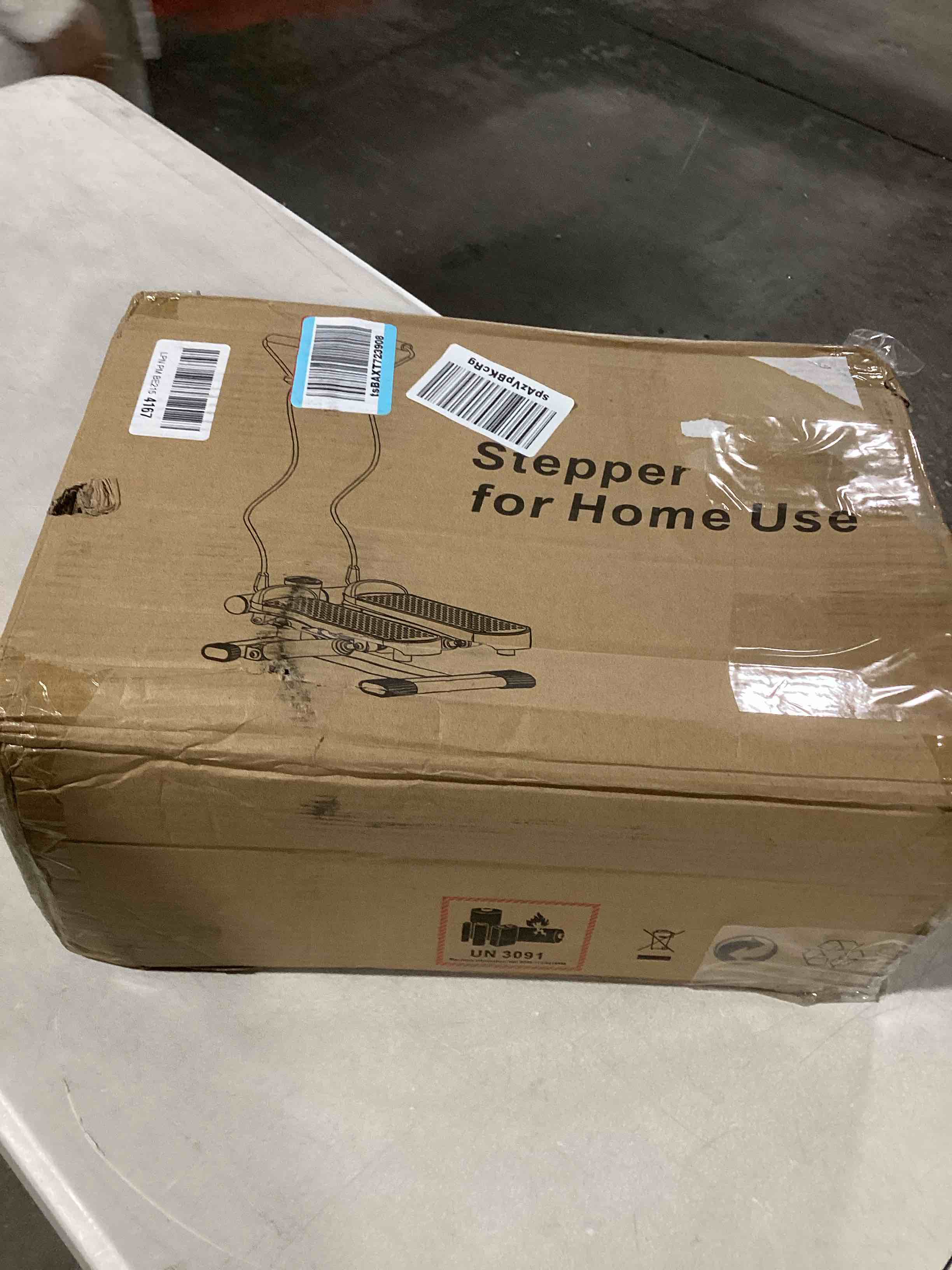 https://s3.amazonaws.com/lotting-images-prod/bidfta/PNK0445825_1729529994686.jpeg