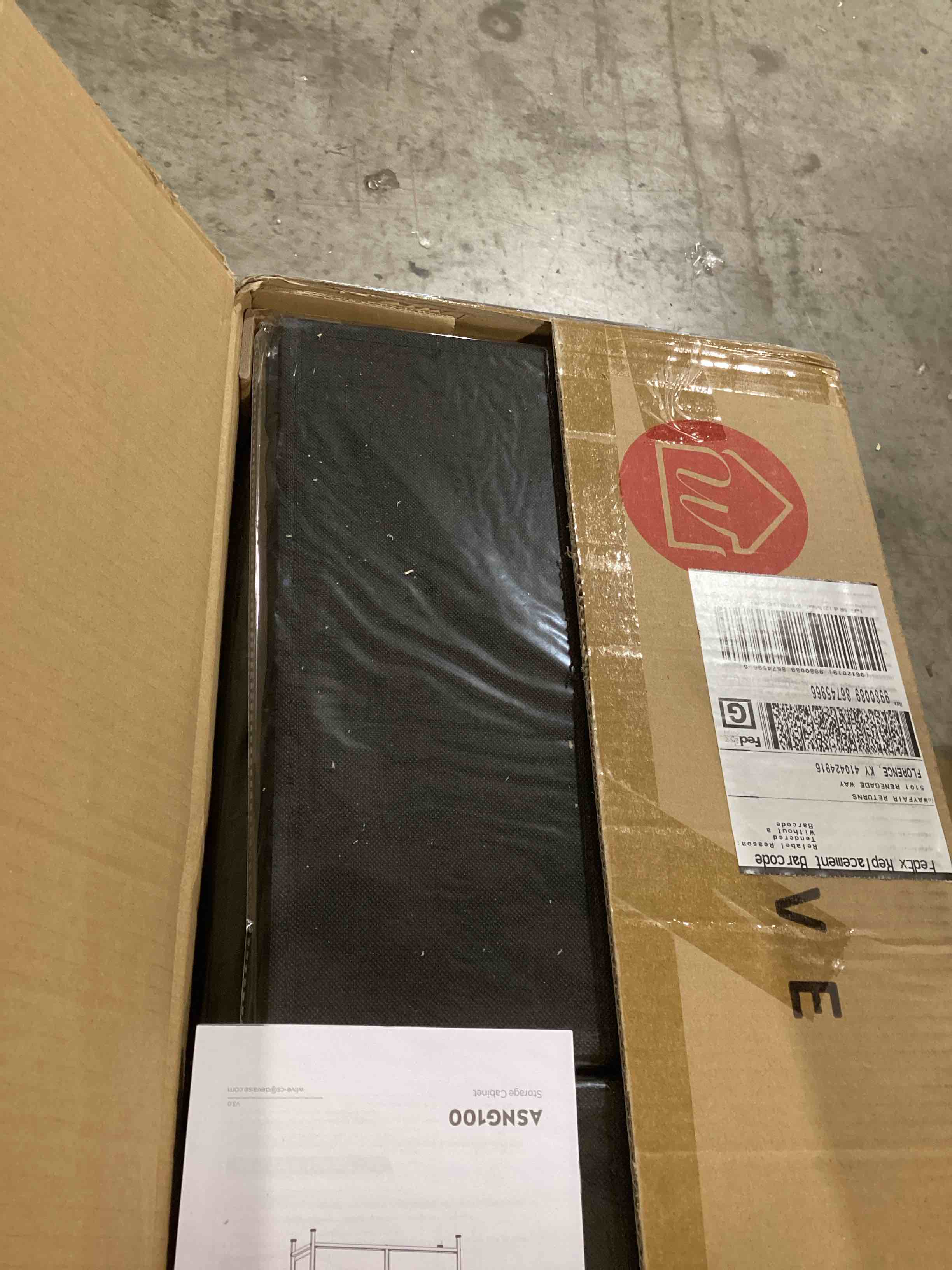 https://s3.amazonaws.com/lotting-images-prod/bidfta/PNK0446063_1736441393606.jpeg