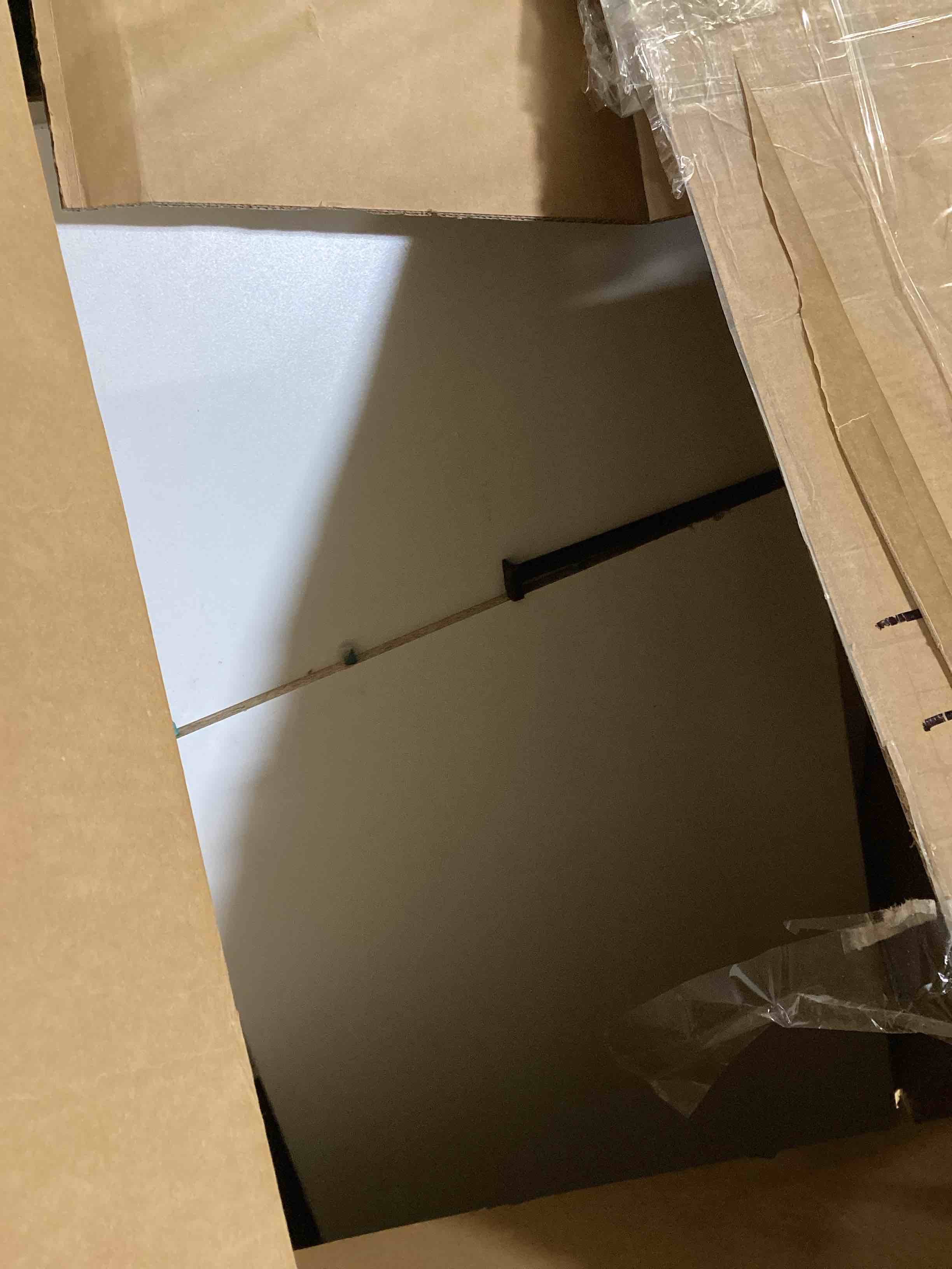 https://s3.amazonaws.com/lotting-images-prod/bidfta/PNK0446434_1735917952902.jpeg