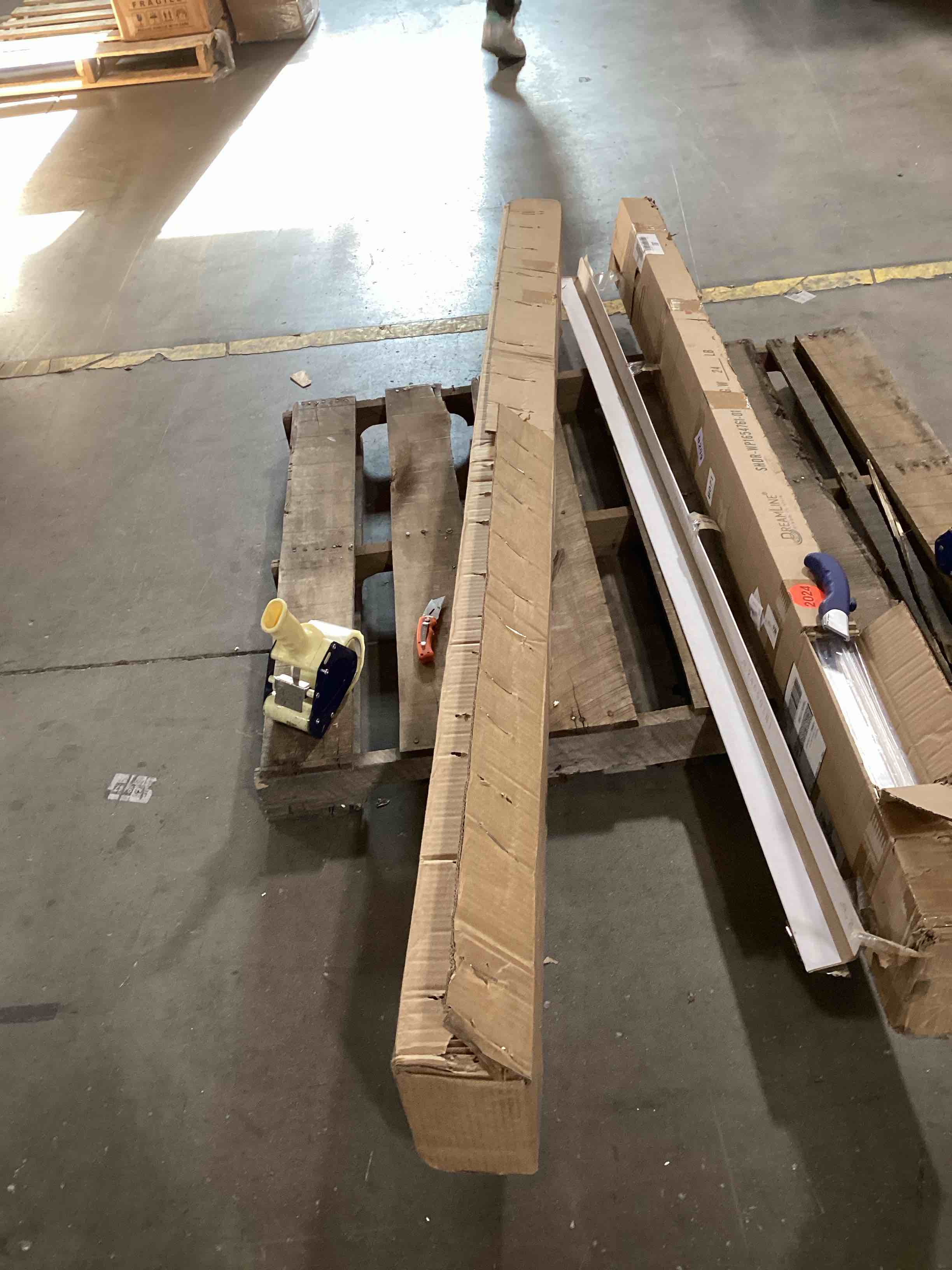Louis Felipe platform bed frame queen *incomplete*