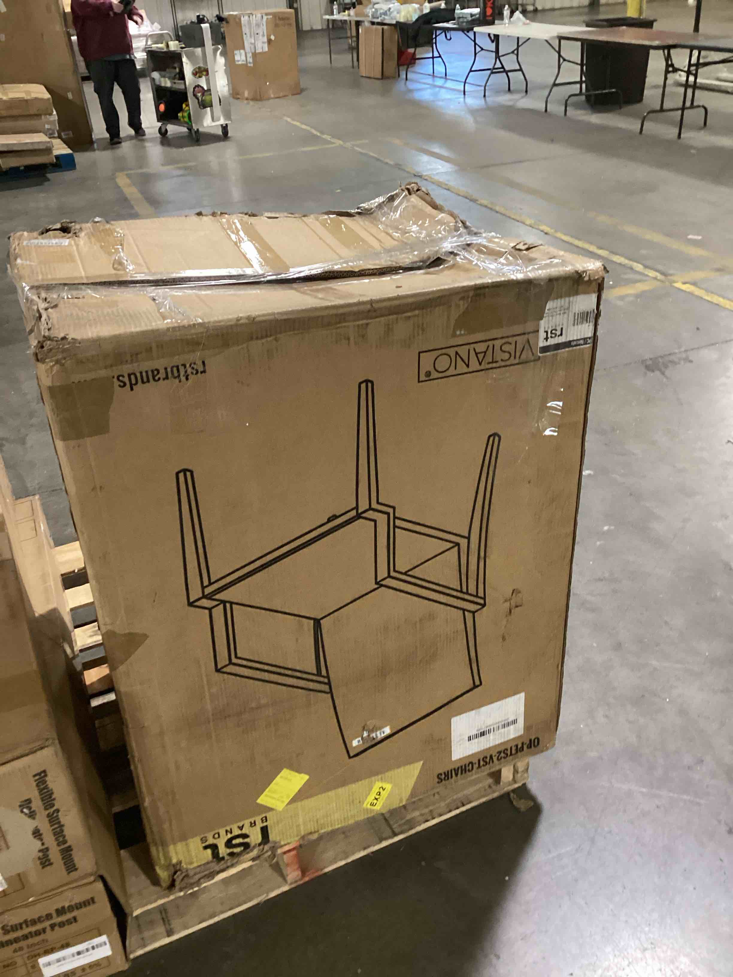 https://s3.amazonaws.com/lotting-images-prod/bidfta/PNK0446616_1735833558866.jpeg