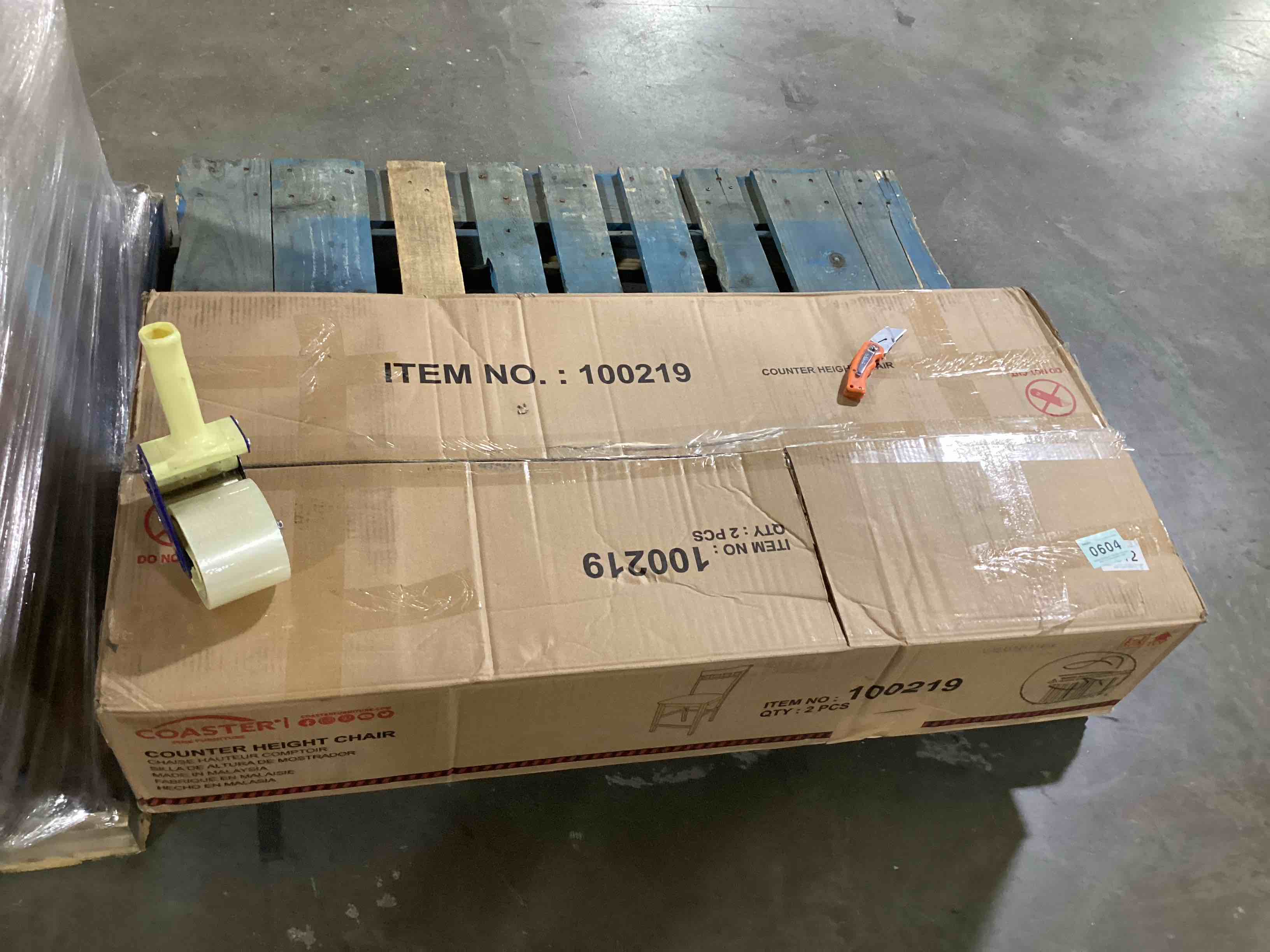 https://s3.amazonaws.com/lotting-images-prod/bidfta/PNK0446852_1735652481548.jpeg