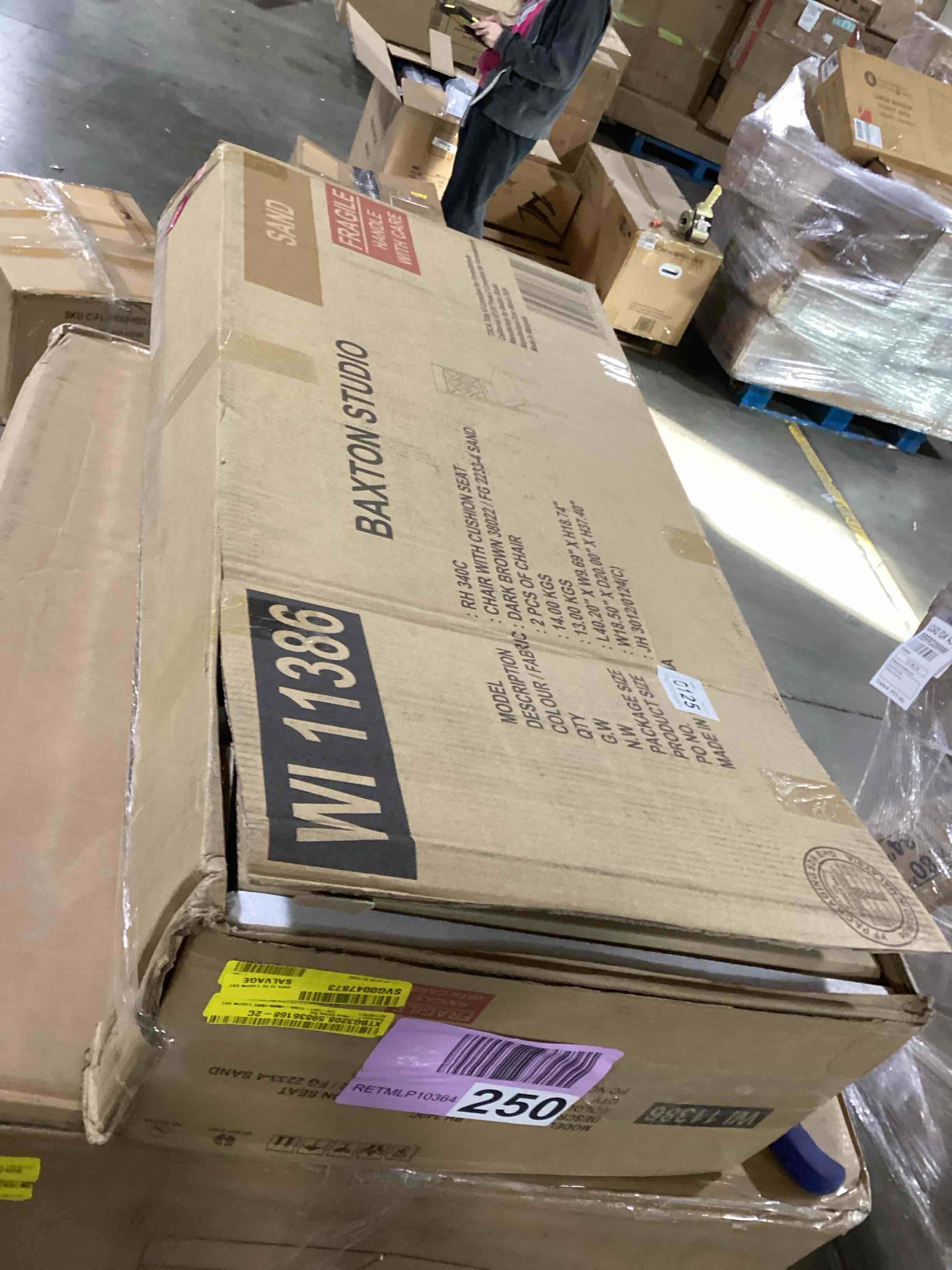 https://s3.amazonaws.com/lotting-images-prod/bidfta/PNK0446920_1735589943431.jpeg