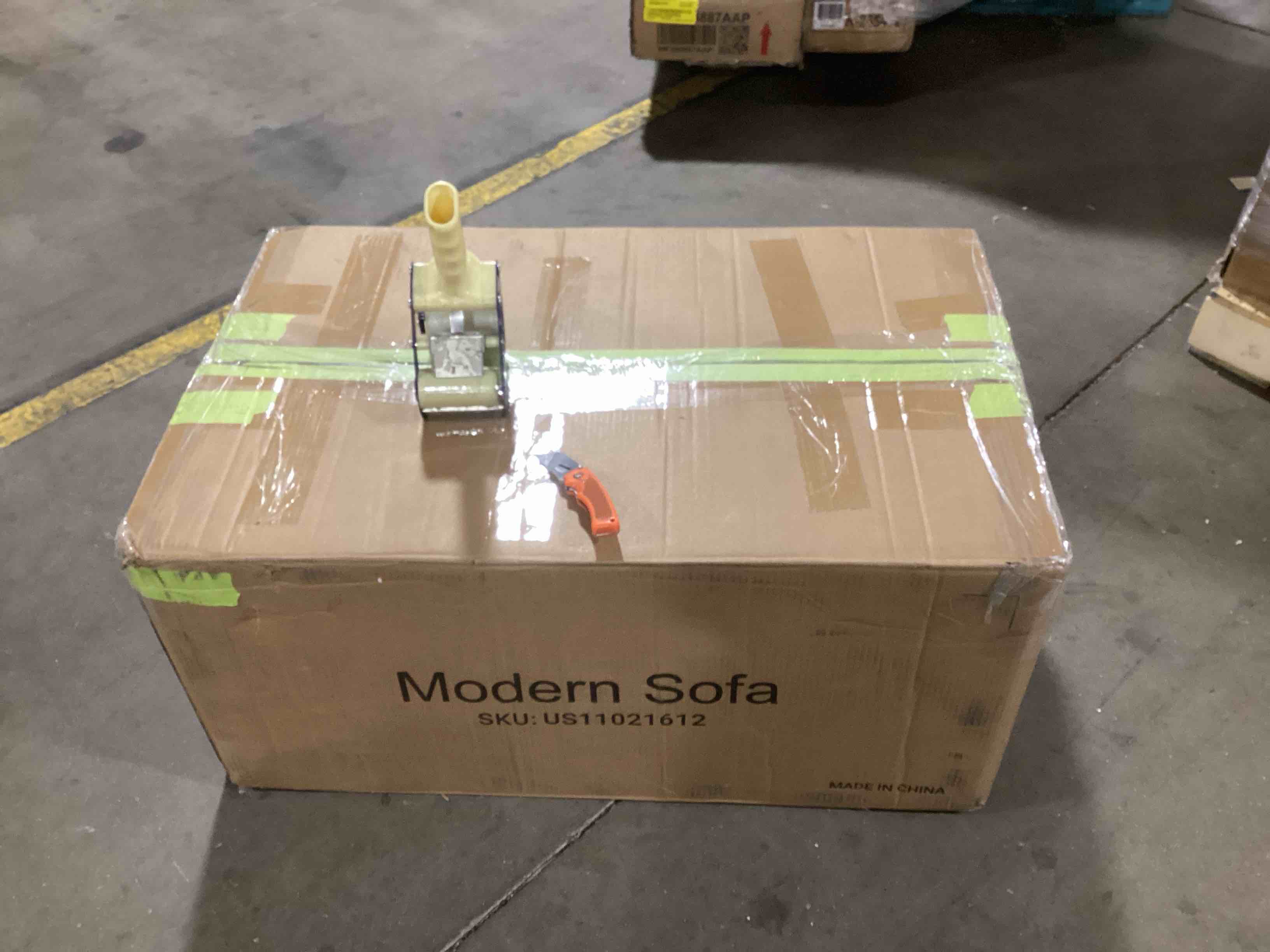 https://s3.amazonaws.com/lotting-images-prod/bidfta/PNK0447554_1735049296631.jpeg