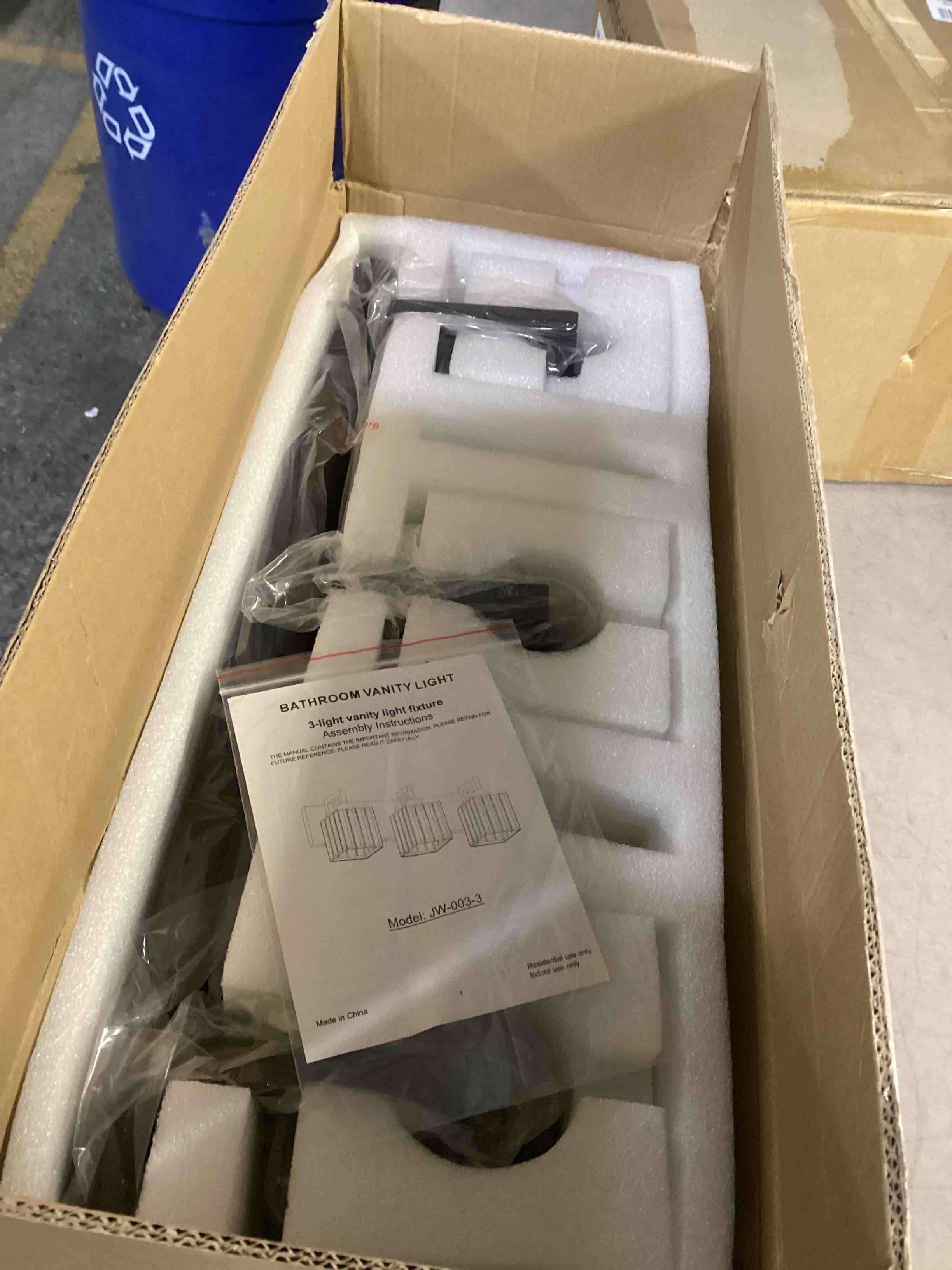 https://s3.amazonaws.com/lotting-images-prod/bidfta/PNK0447574_1732110399393.jpeg