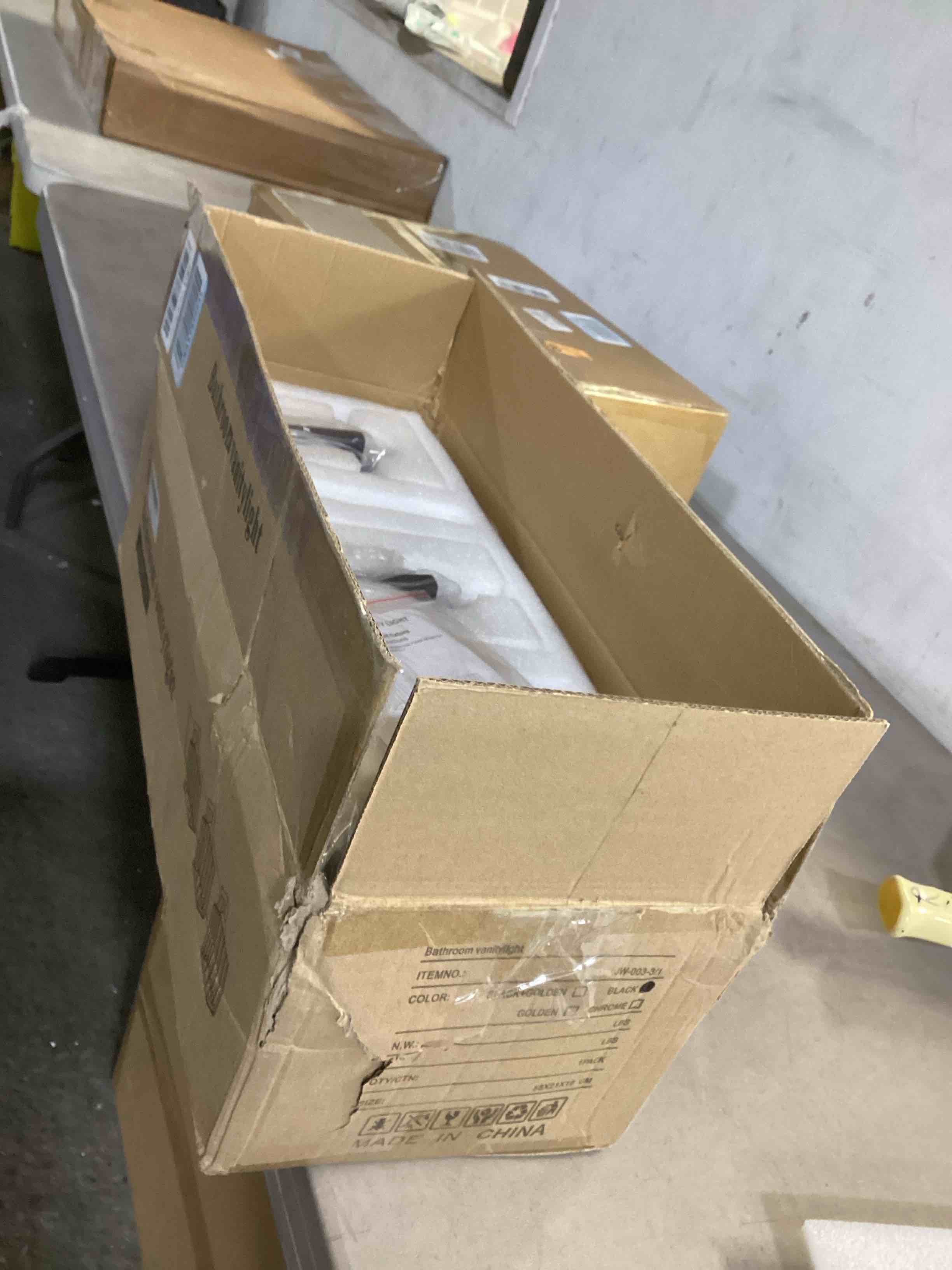 https://s3.amazonaws.com/lotting-images-prod/bidfta/PNK0447574_1732110403001.jpeg