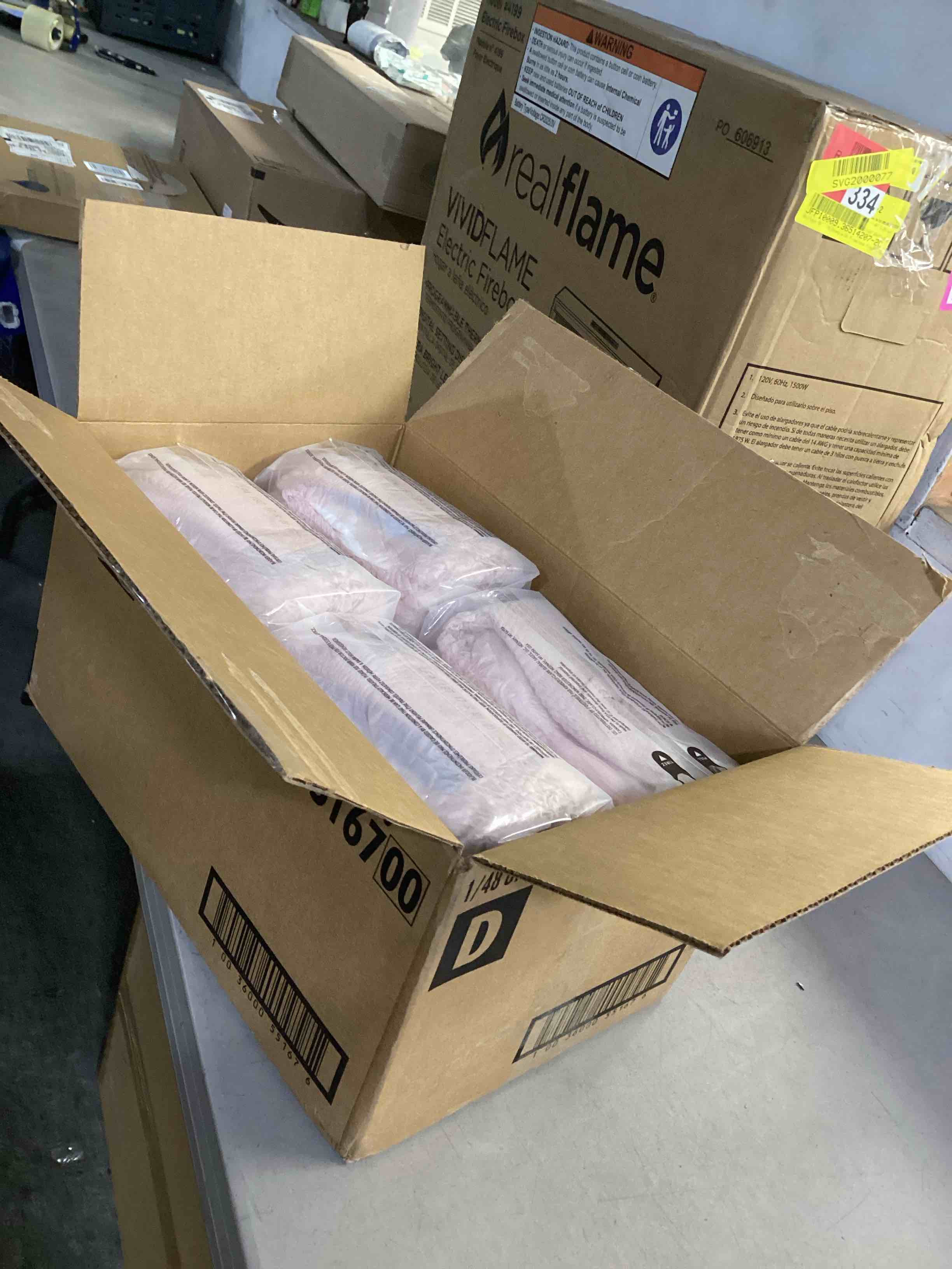 https://s3.amazonaws.com/lotting-images-prod/bidfta/PNK0447624_1731602208087.jpeg