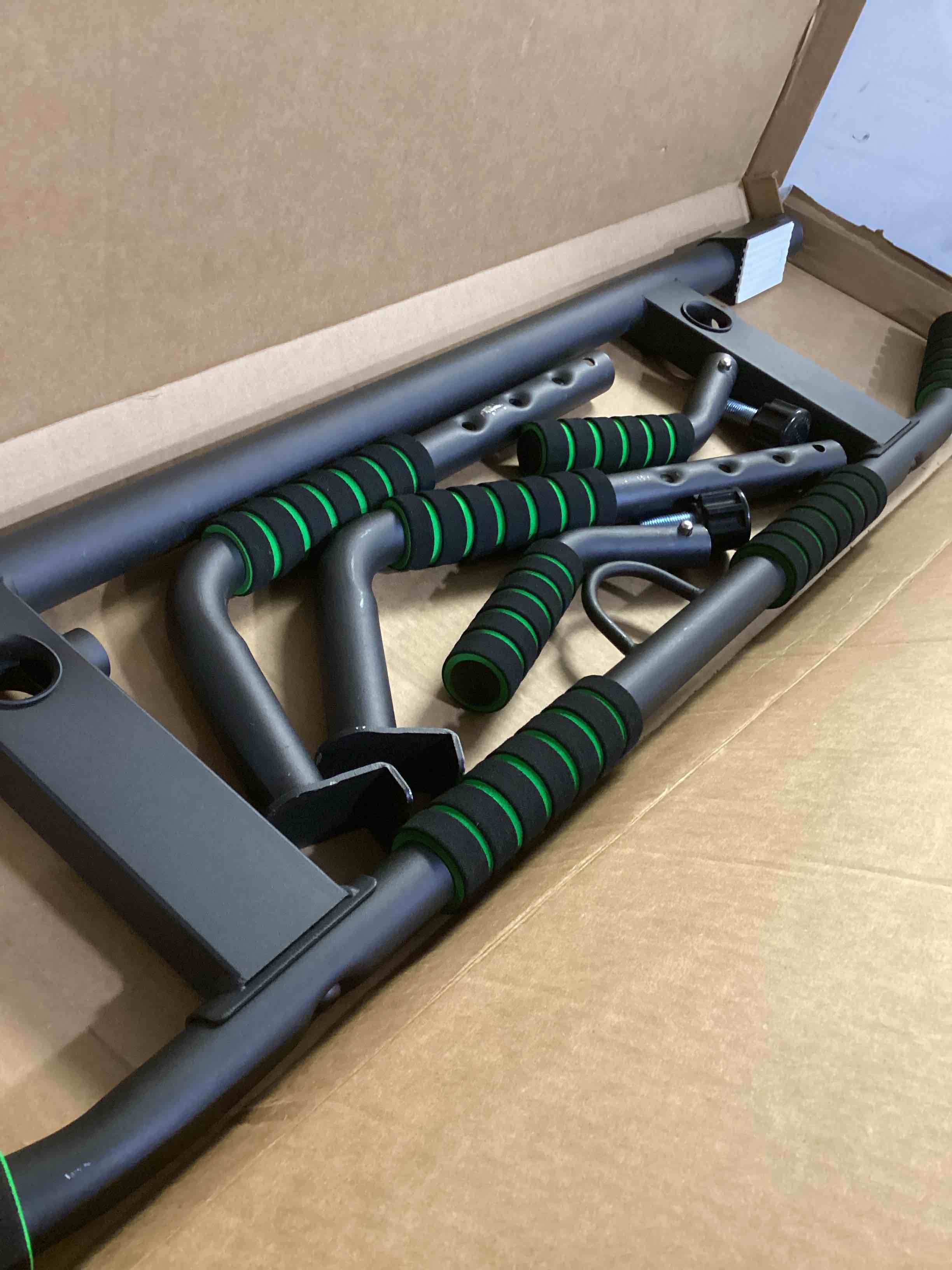 https://s3.amazonaws.com/lotting-images-prod/bidfta/PNK0447625_1731601289530.jpeg