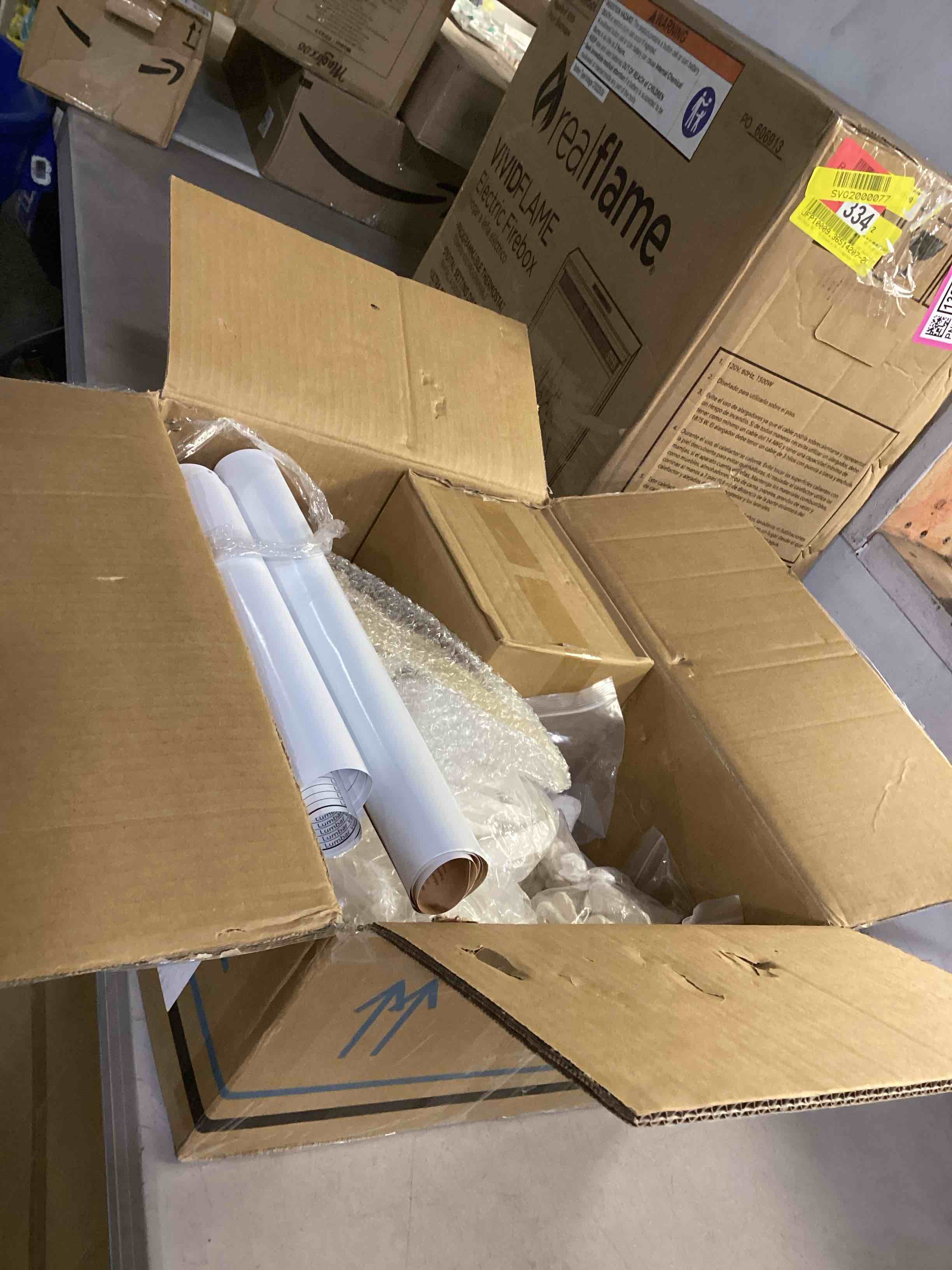 https://s3.amazonaws.com/lotting-images-prod/bidfta/PNK0447654_1731594977560.jpeg