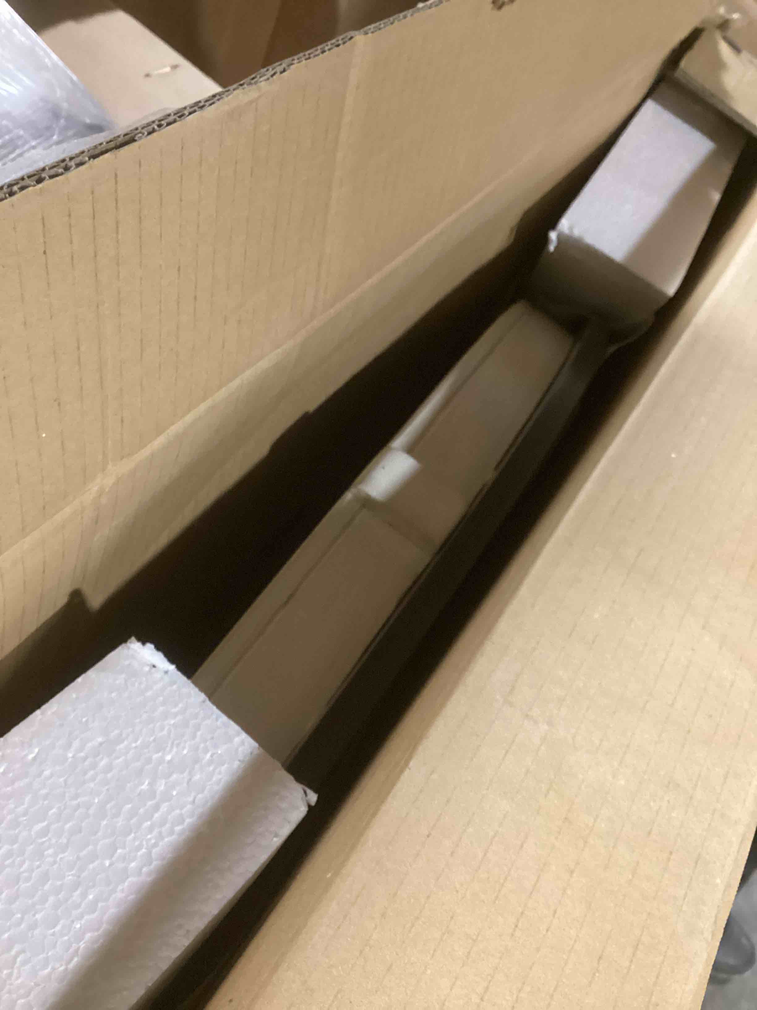https://s3.amazonaws.com/lotting-images-prod/bidfta/PNK0448383_1730815567868.jpeg